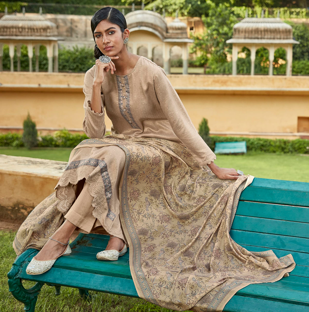 DRAVINAM Trends Women's Unstitched digital Print Embroidered Pure Woollen Pashmina Salwar Suit Dress Material with printed woolen shawl dupatta (Cream)