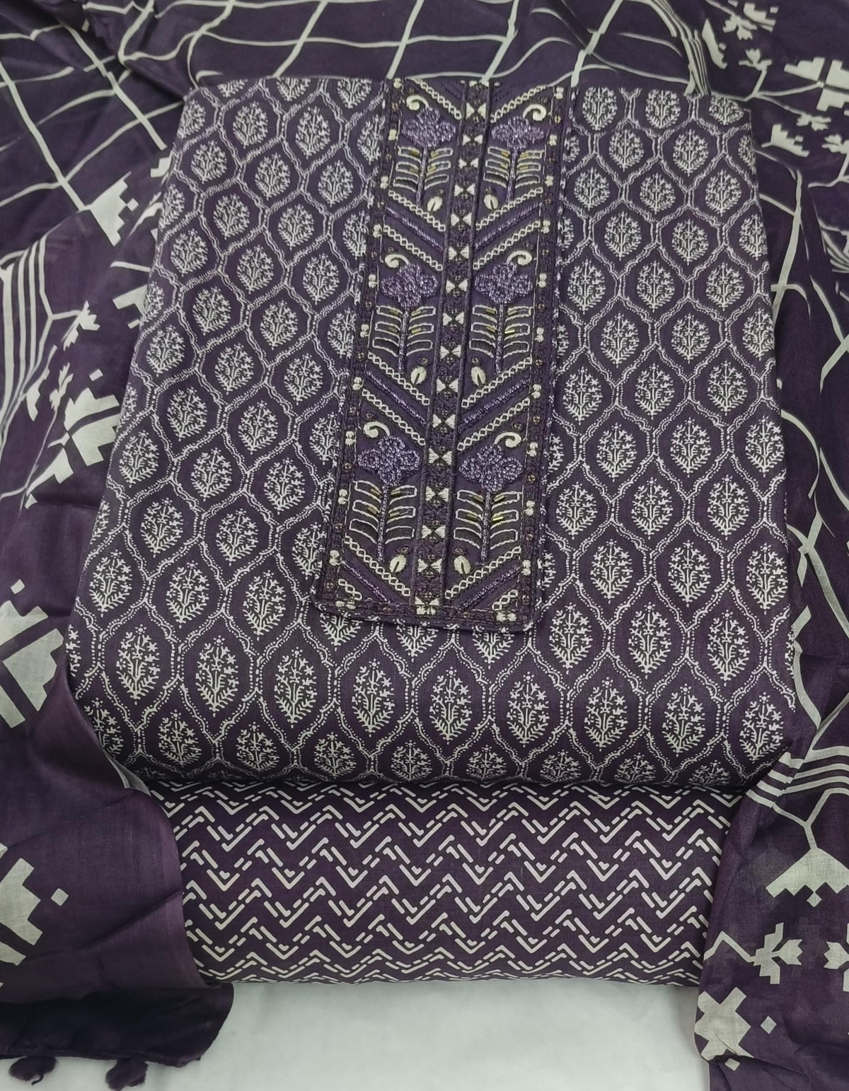 DRAVINAM Trends Women's Premium Cotton Jaipuri Printed Embroidered and Hand Work Unstitched Salwar Suit Dress Material with Mulmul Cotton Dupatta
