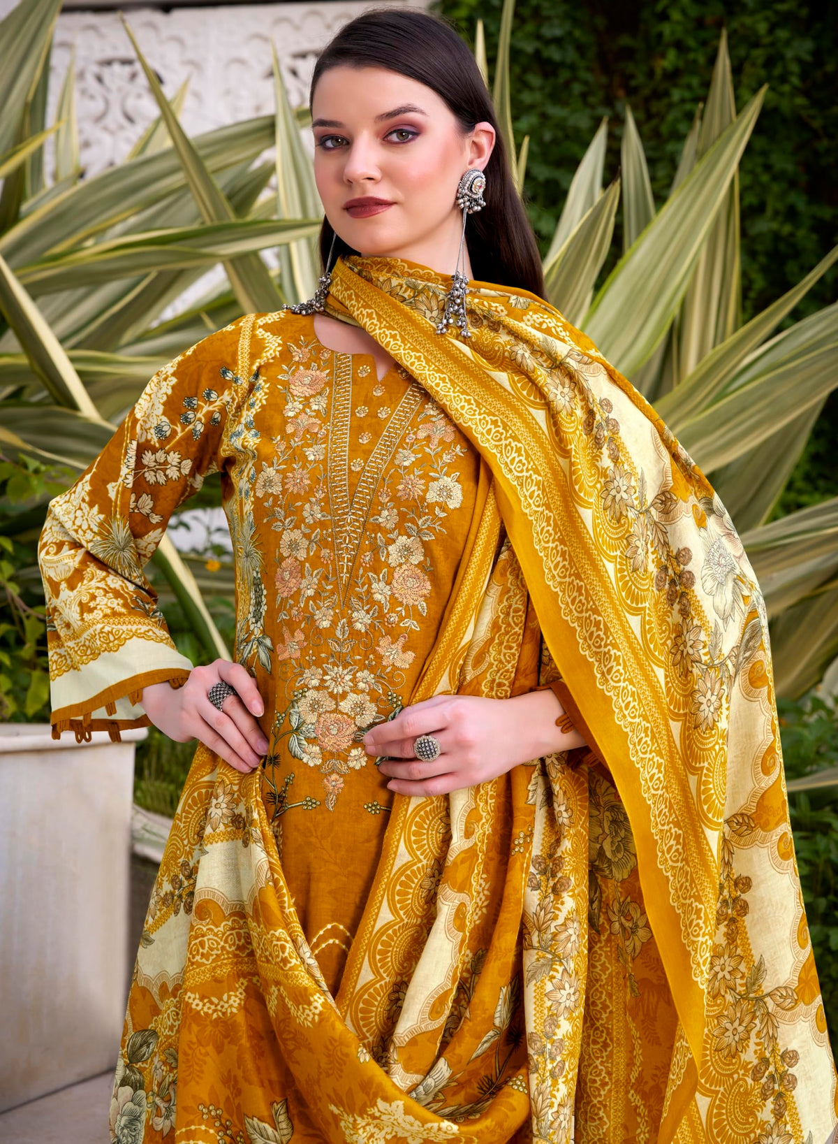 DRAVINAM Trends Women's Unstitched Cotton Suit Dress Material -Embroidered Digital Print Top II Plain Bottoms II Digital Print Dupatta