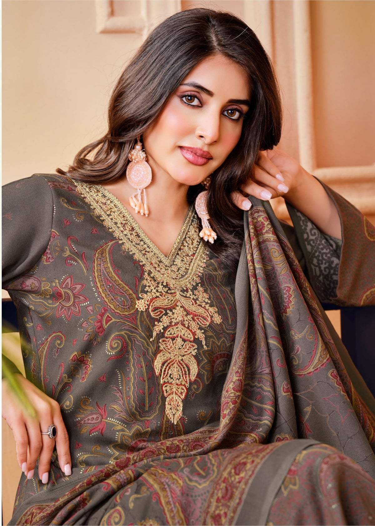 DRAVINAM Trends Women's Winter Wear Unstitched Digital Kashmiri Paisley Printed Heavy Neck Embroidered Pashmina Salwar Suit Dress Material with Khatli Work Foil touchup and Pashmina Shawl