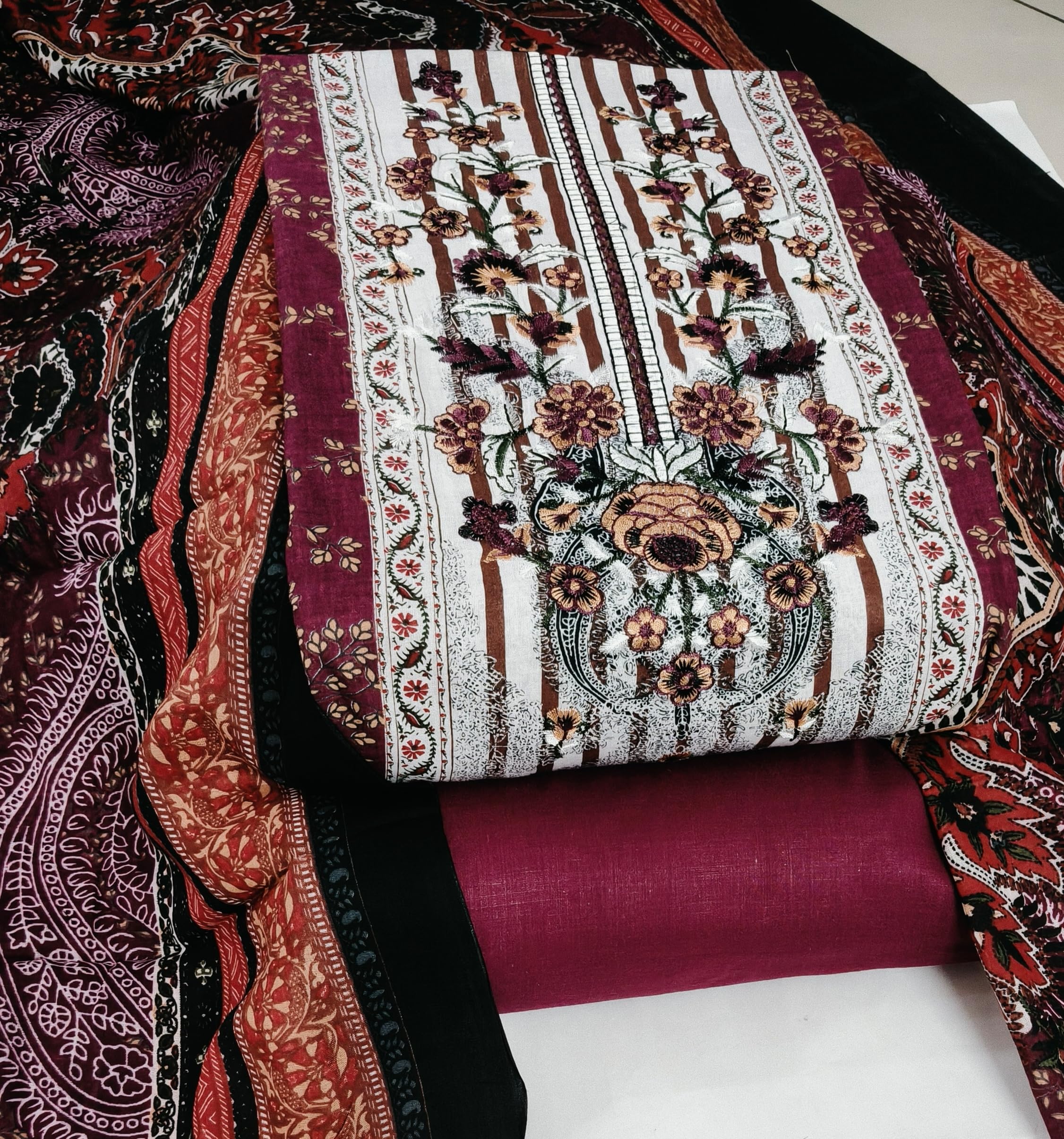 DRAVINAM Trends Women's Pure Cotton Unstitched Salwar Suit Dress Material Set | Pakistani Prints with Embroidery I Mulmul Dupatta