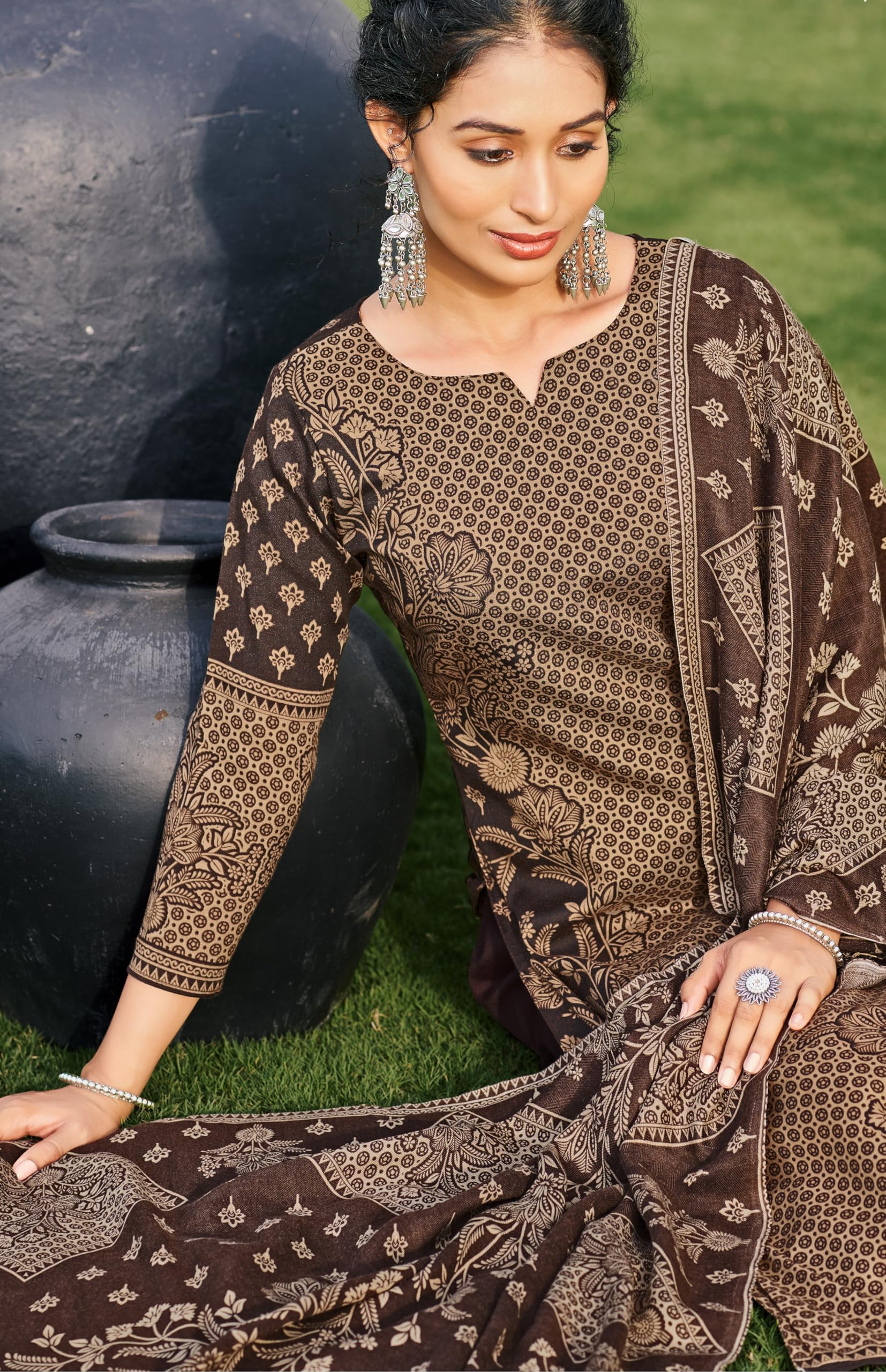 DRAVINAM Trends Women's Printed Spun Pashmina Unstitch Salwar Suit Dress Material with Printed Twill Pashmina Warm Shawl Dupatta
