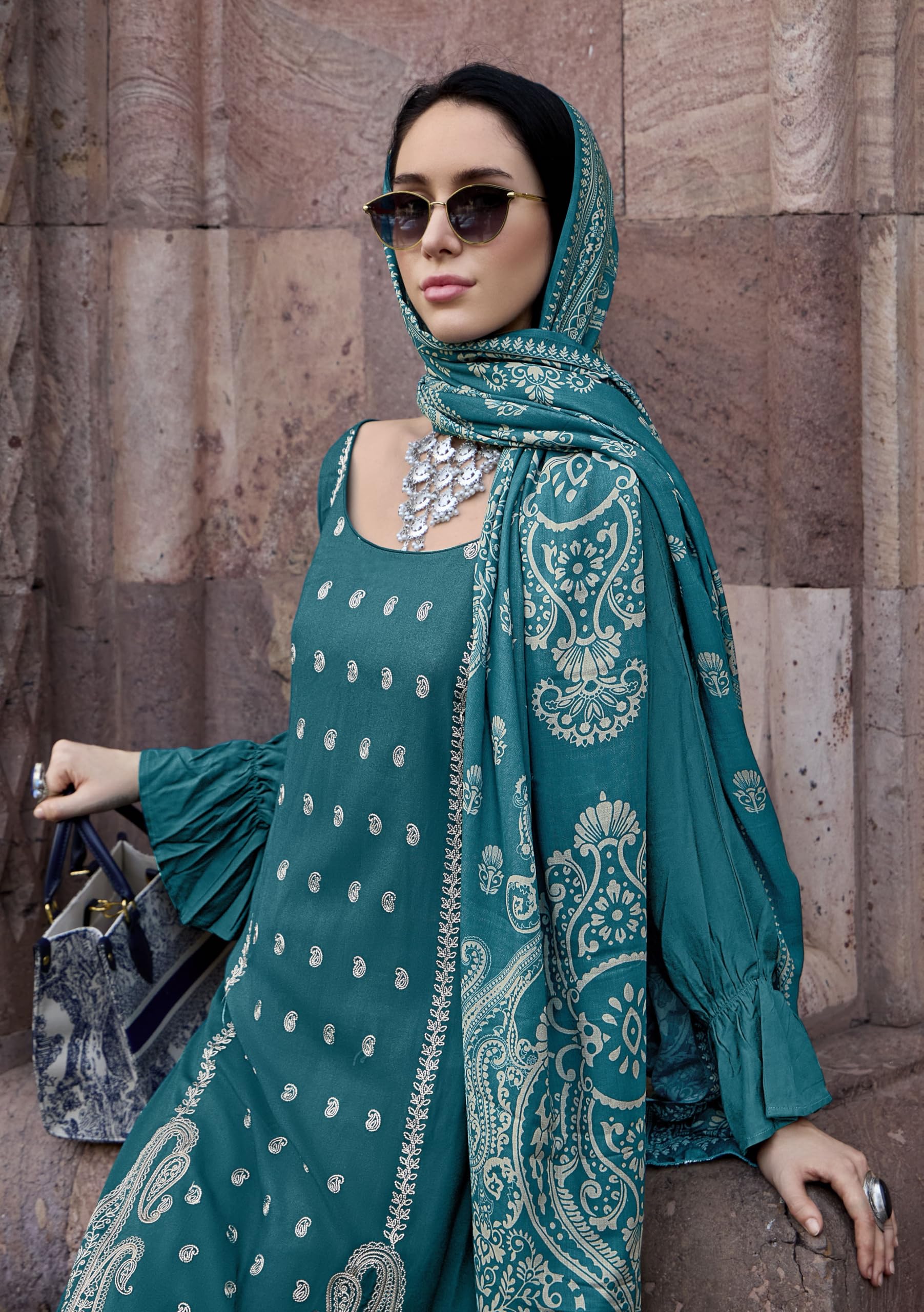 Unstitch Kashmiri Embroidered Winter Wear Salwar suit Dupatta Set – 2.5 m Viscose Wool Kameez with Premium Embroidery, 2.7 m Solid Viscose Bottom Fabric & 2.25 m Digital Print Silk Wool Dupatta