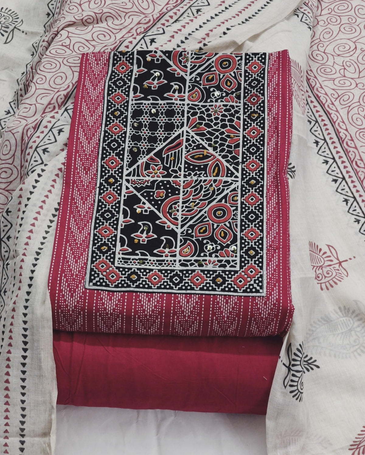 DRAVINAM Trends Women's Cambric Cotton Dress Material | Unstitch Kalamkari Printed Suit Set with Cotton Dupatta