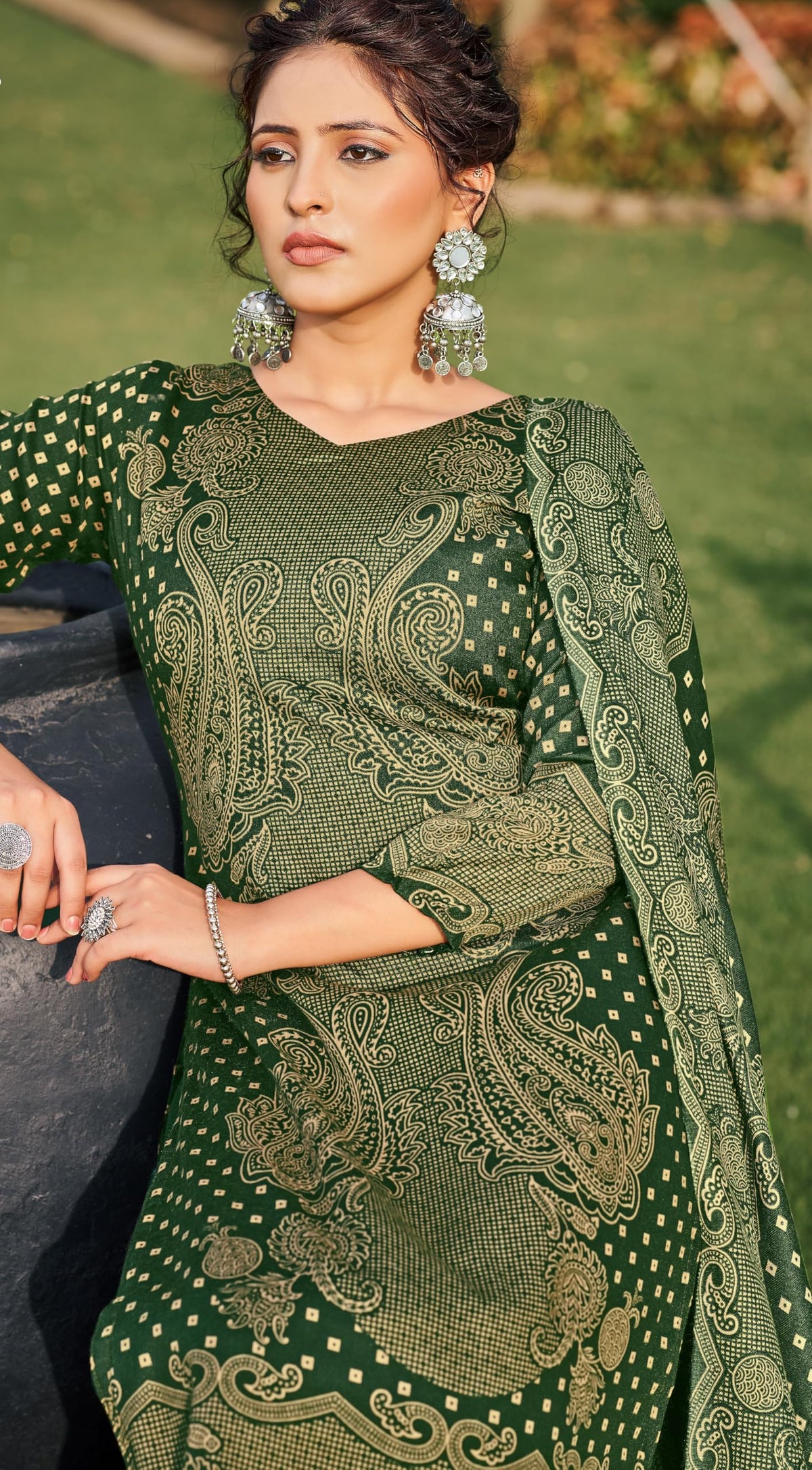 DRAVINAM Trends Women's Printed Spun Pashmina Unstitch Salwar Suit Dress Material with Printed Twill Pashmina Warm Shawl Dupatta