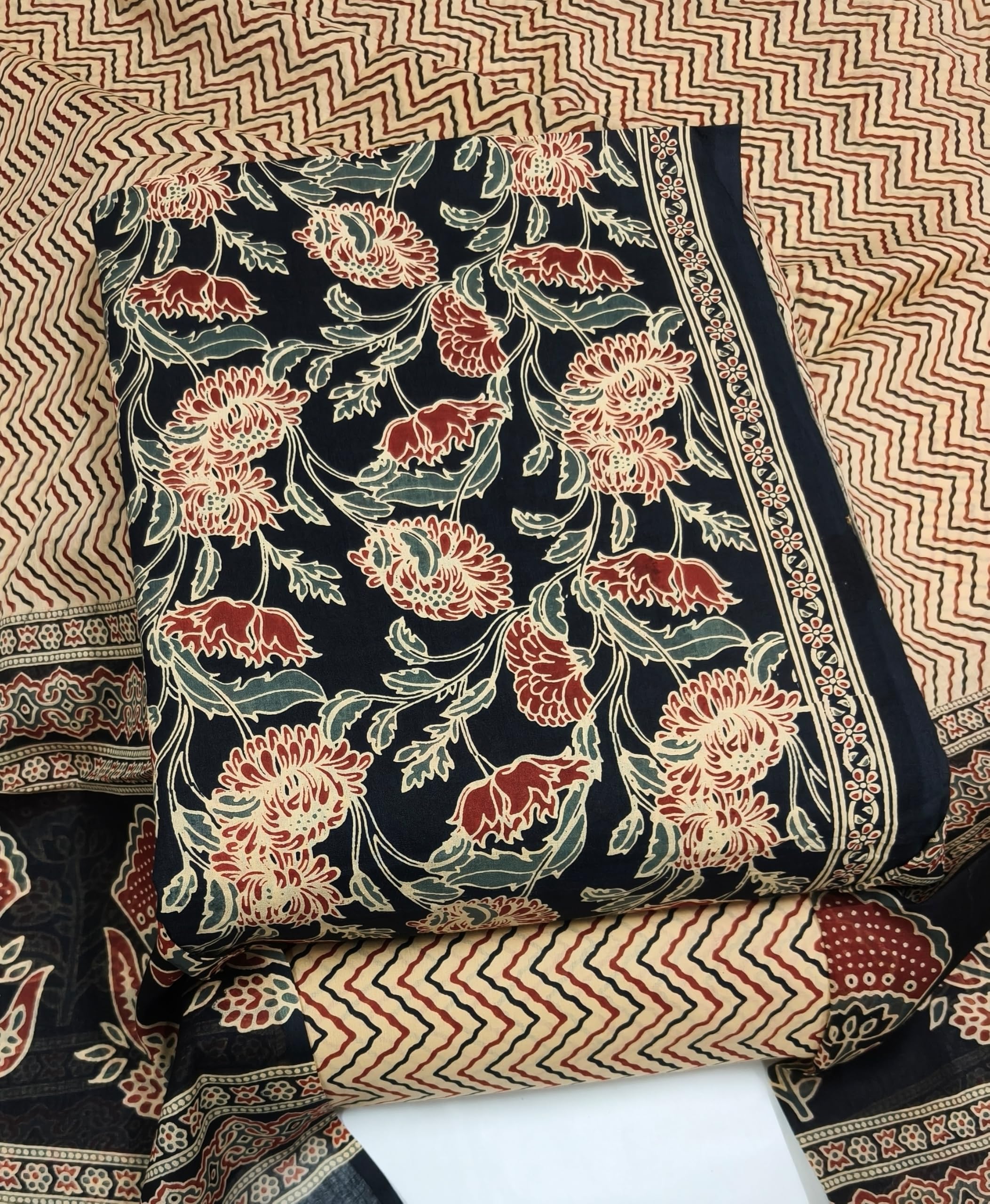 DRAVINAM Trends Jaipuri Print Cambric Cotton Unstitched Salwar Suit Dress Material for Women with Mulmul Cotton Dupatta