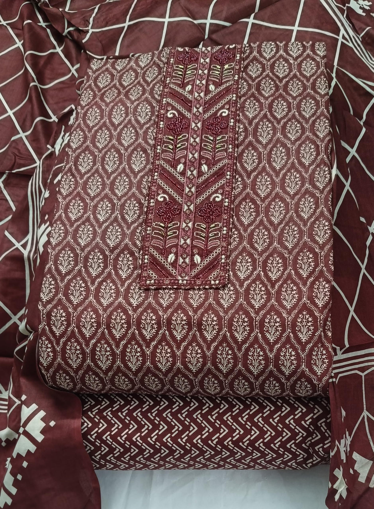 DRAVINAM Trends Women's Premium Cotton Jaipuri Printed Embroidered and Hand Work Unstitched Salwar Suit Dress Material with Mulmul Cotton Dupatta