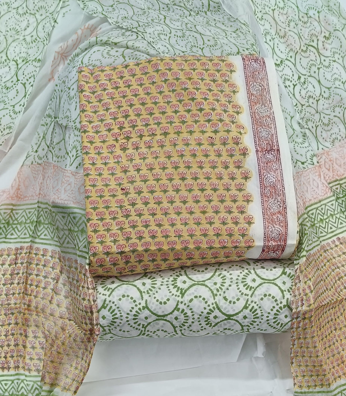 DRAVINAM Trends Hand Block Print Pure Cambric Cotton Unstitched Suit Material with Chiffon Hand Printed Dupatta