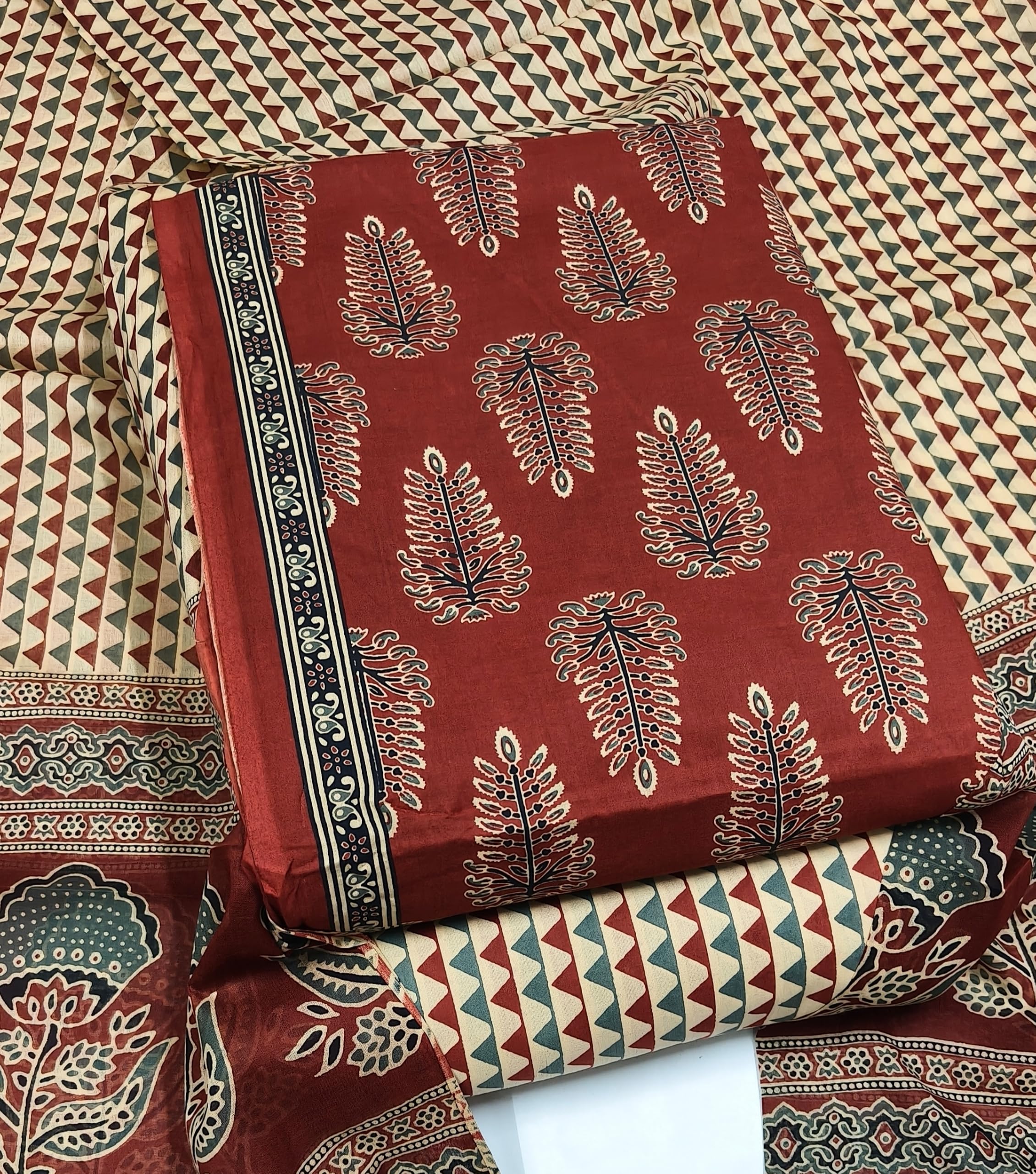 DRAVINAM Trends Jaipuri Print Cambric Cotton Unstitched Salwar Suit Dress Material for Women with Mulmul Cotton Dupatta