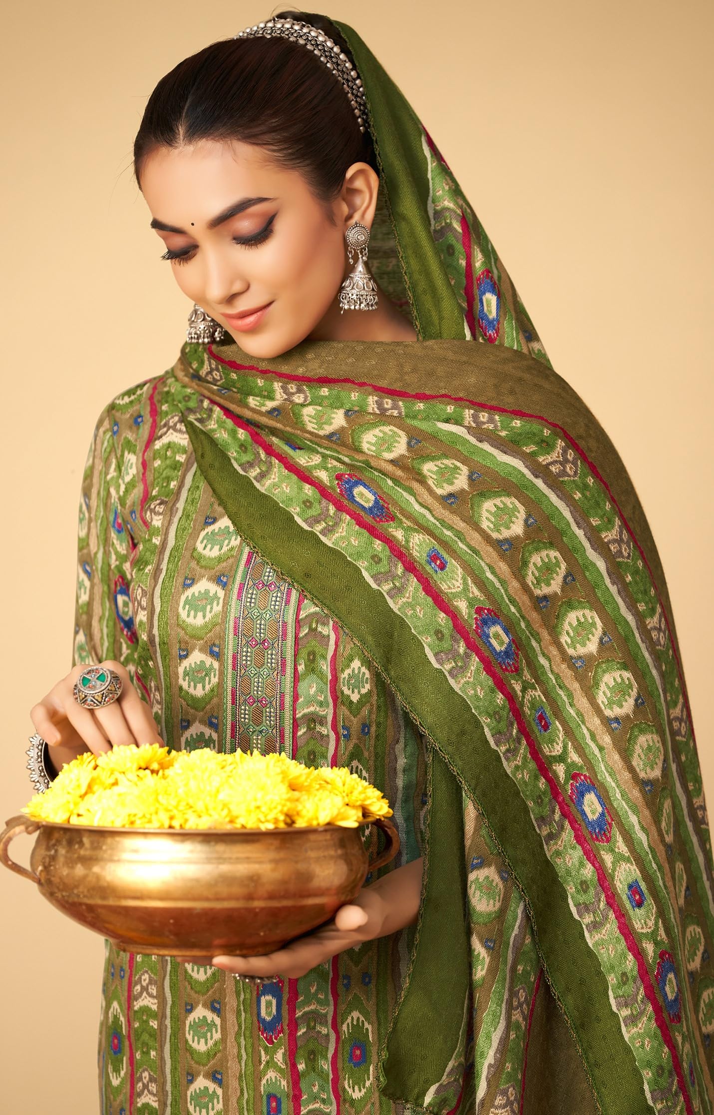 DRAVINAM Trends Women's Unstitched Lace Patti work Dobby Print Pashmina Salwar Suit Dress Material with wool Printed Shawl Dupatta (Free Size_Green)