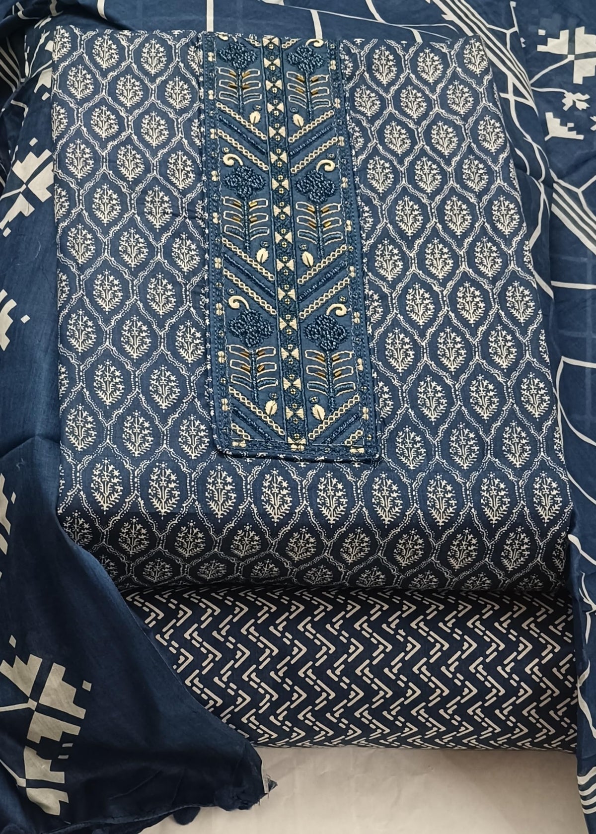 DRAVINAM Trends Women's Premium Cotton Jaipuri Printed Embroidered and Hand Work Unstitched Salwar Suit Dress Material with Mulmul Cotton Dupatta