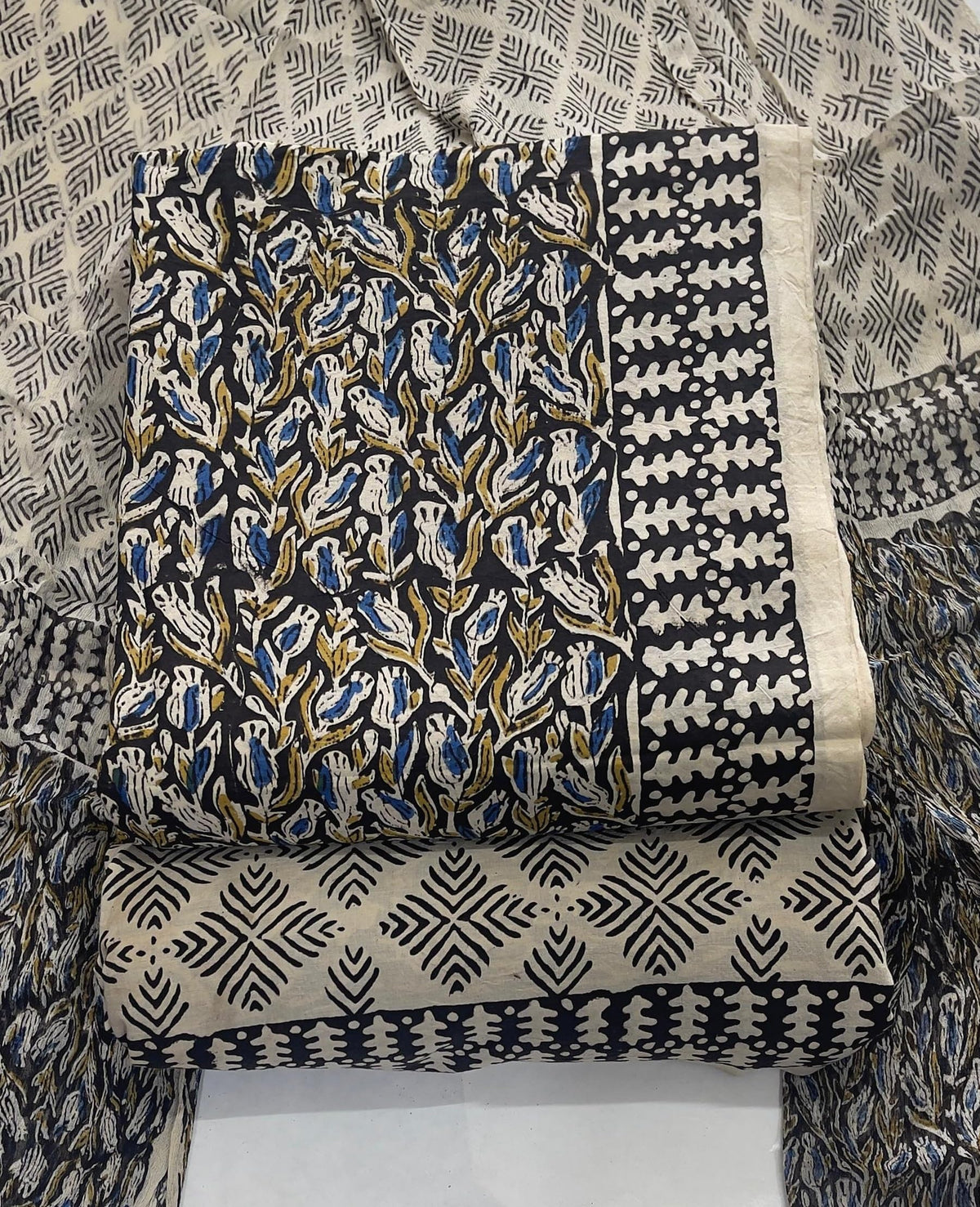 DRAVINAM Trends Hand Block Print Cambric Cotton Unstitched Salwar Suit Set for Women with Pure Chiffon Hand Printed Dupatta