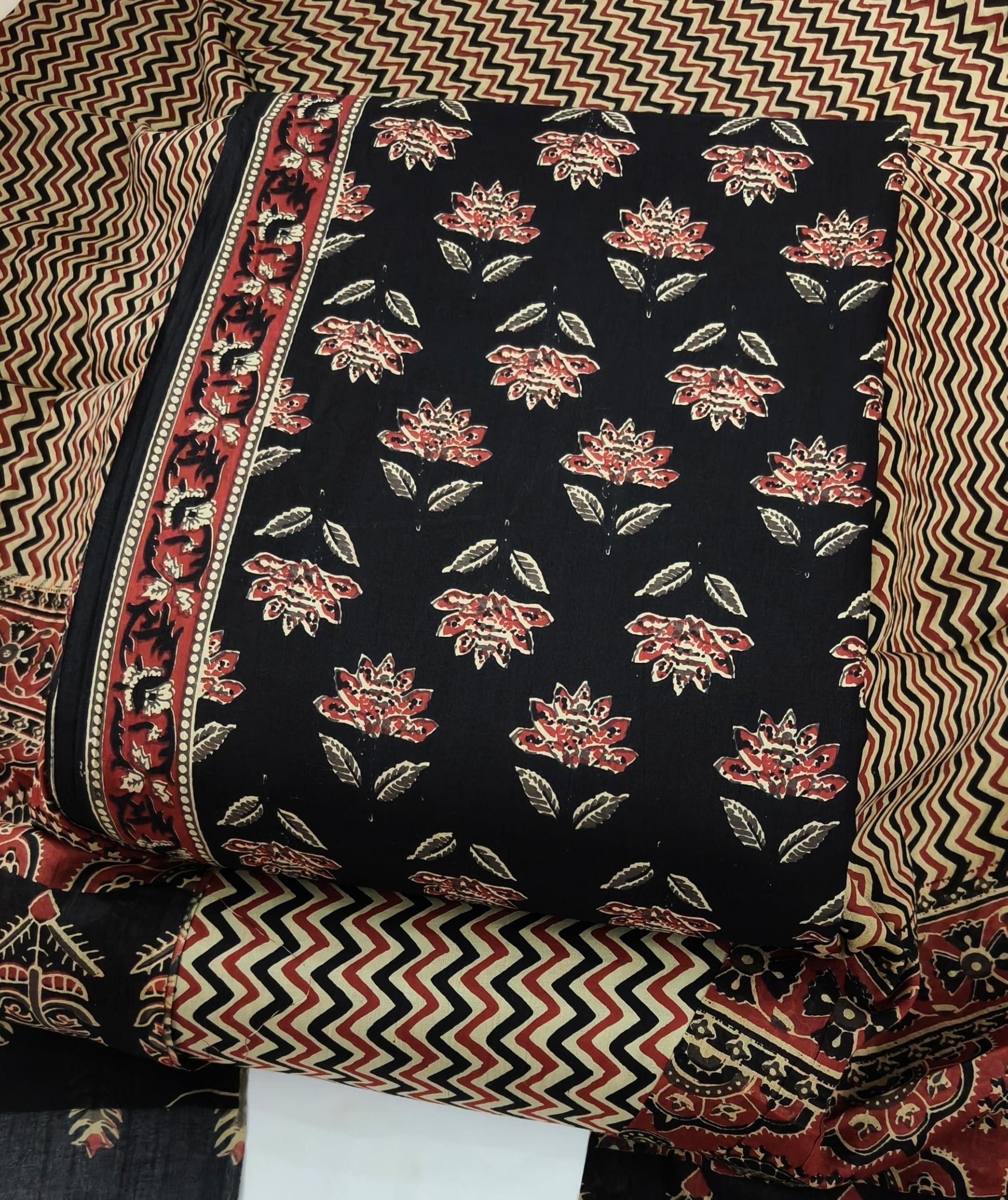 DRAVINAM Trends Jaipuri Print Cambric Cotton Unstitched Salwar Suit Dress Material for Women with Mulmul Cotton Dupatta
