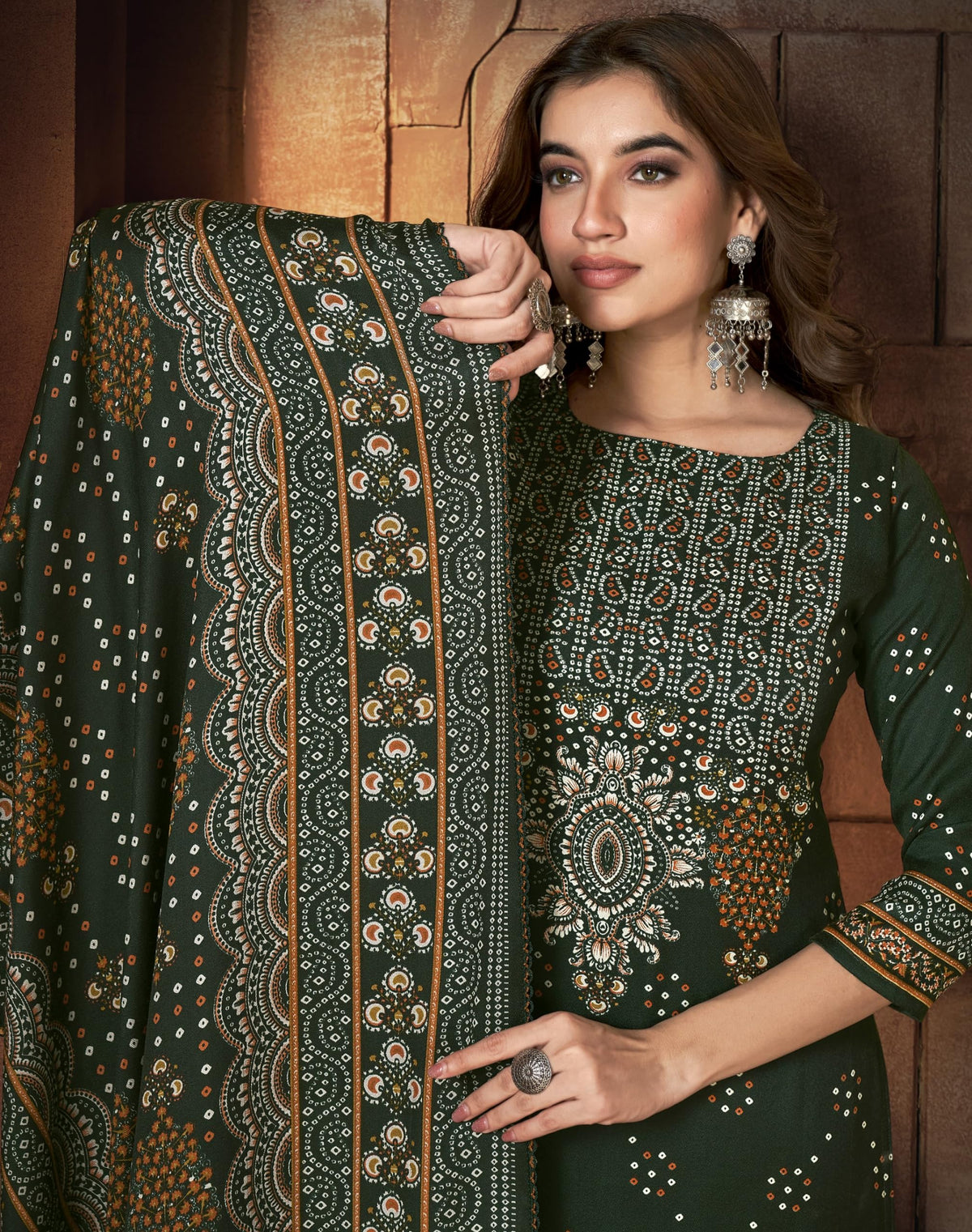 DRAVINAM Trends Women's Printed Woolen Pashmina Unstitch Salwar Suit Dress Material with Digital Woolen Warm Shawl Dupatta