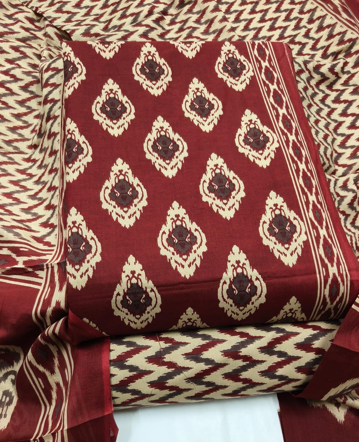 DRAVINAM Trends Jaipuri Print Cambric Cotton Unstitched Salwar Suit Dress Material for Women with Mulmul Cotton Dupatta