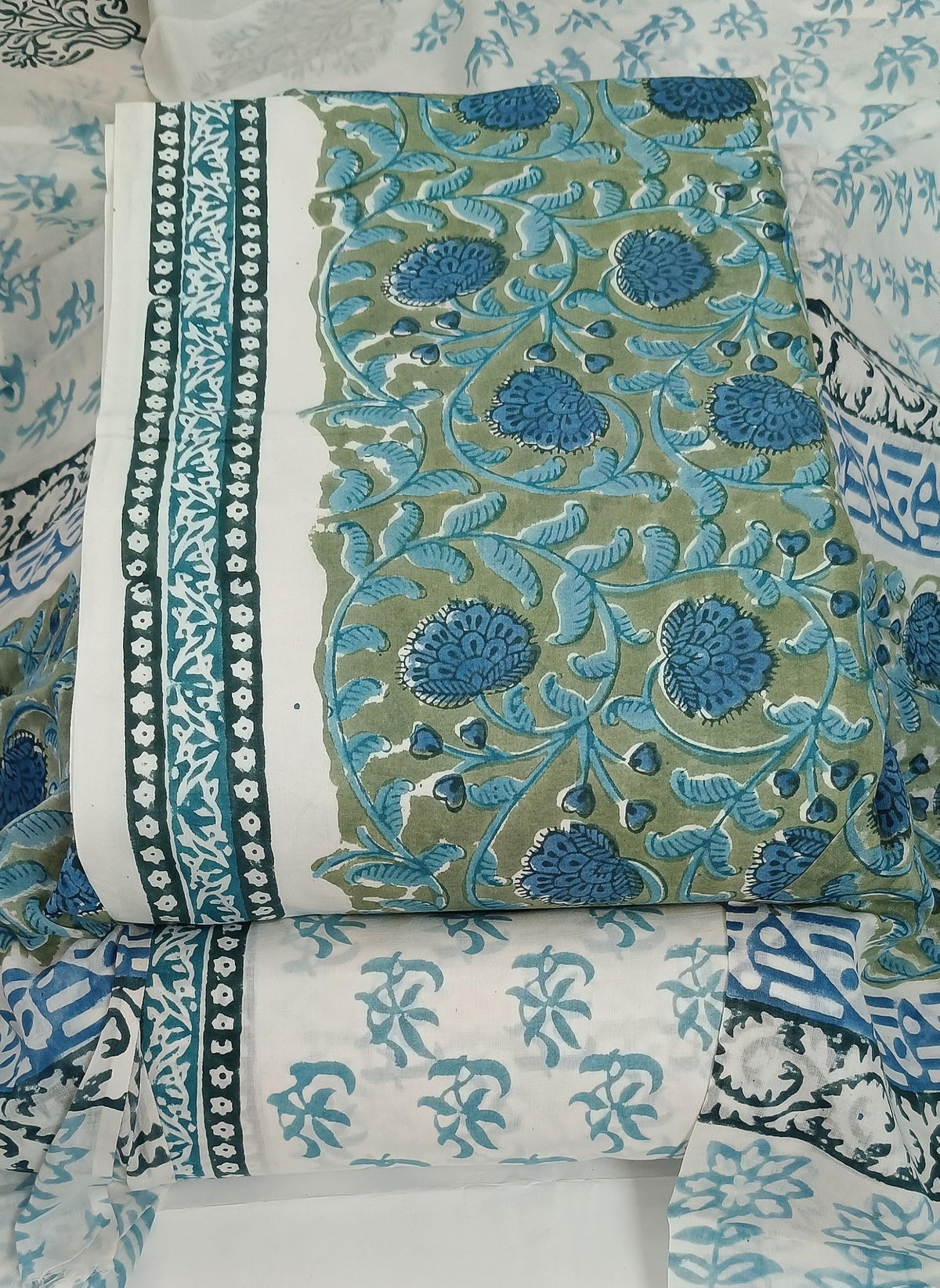 DRAVINAM Trends Hand Block Print Sanganeri Cambric Unstitched Cotton Suit Dress Material for Women with Mulmul Cotton Hand Printed Dupatta