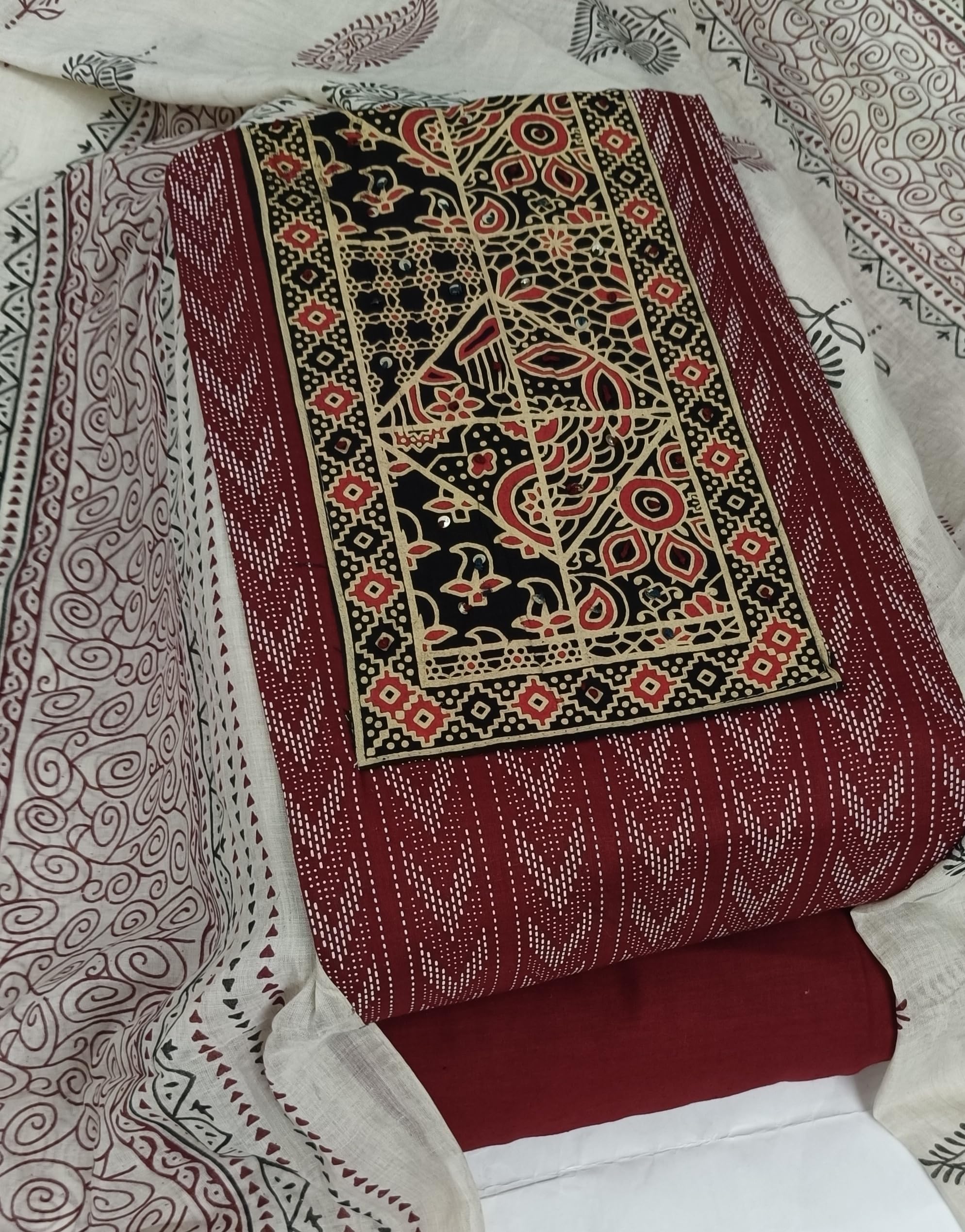 DRAVINAM Trends Women's Cambric Cotton Dress Material | Unstitch Kalamkari Printed Suit Set with Cotton Dupatta