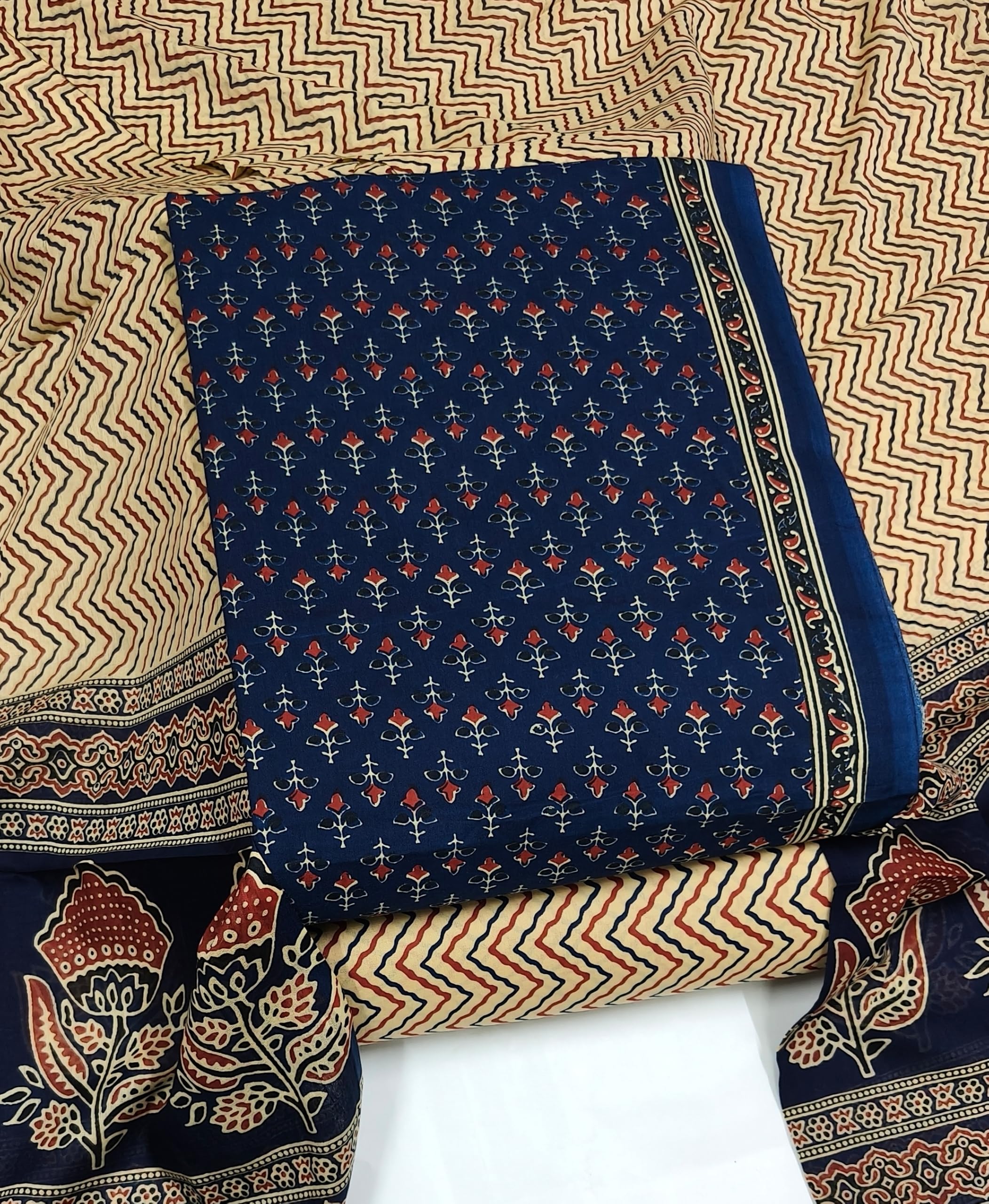 DRAVINAM Trends Jaipuri Print Cambric Cotton Unstitched Salwar Suit Dress Material for Women with Mulmul Cotton Dupatta