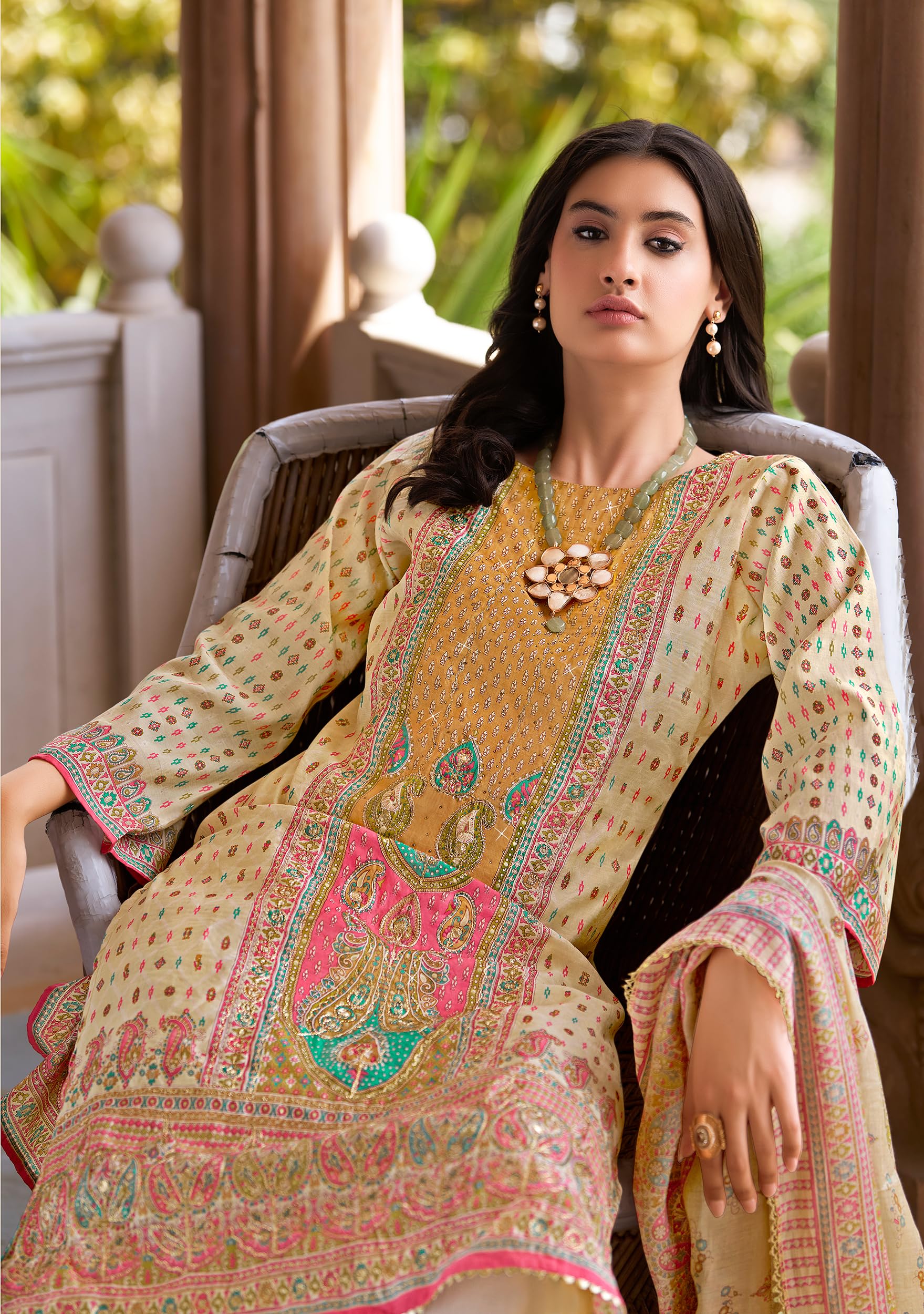 DRAVINAM Trends Kurti 2.50 mtrs, PURE VISCOSE RAYON (3 mtrs apx), PURE MODAL VISCOSE Maslin Dupatta Digital|Cream
