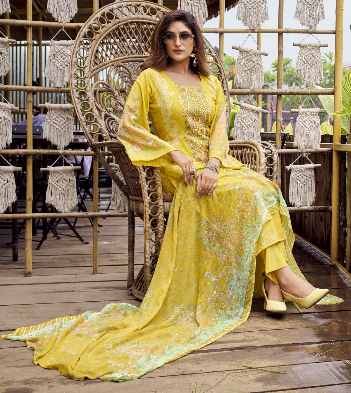 DRAVINAM Trends Women's Unstitched Cotton Suit Dress Material - Printed Embroidered Top II Plain Bottoms II Print Dupatta