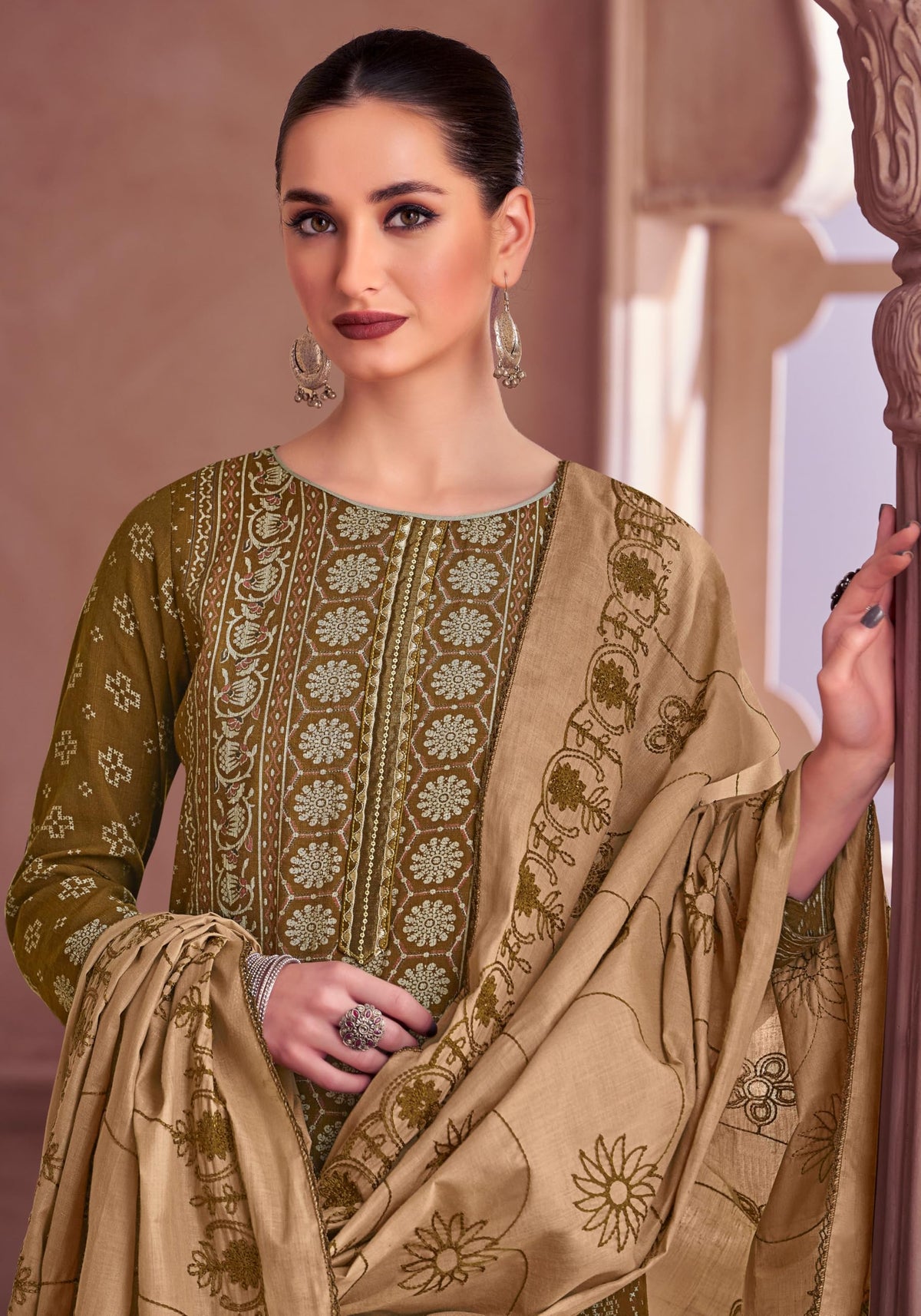 DRAVINAM Trends Women's Unstitched Rayon Salwar Suit Dress Material – Viscose Rayon Printed Hand work Top, Rayon Unstitch Bottom and Embroidered Cotton Dupatta