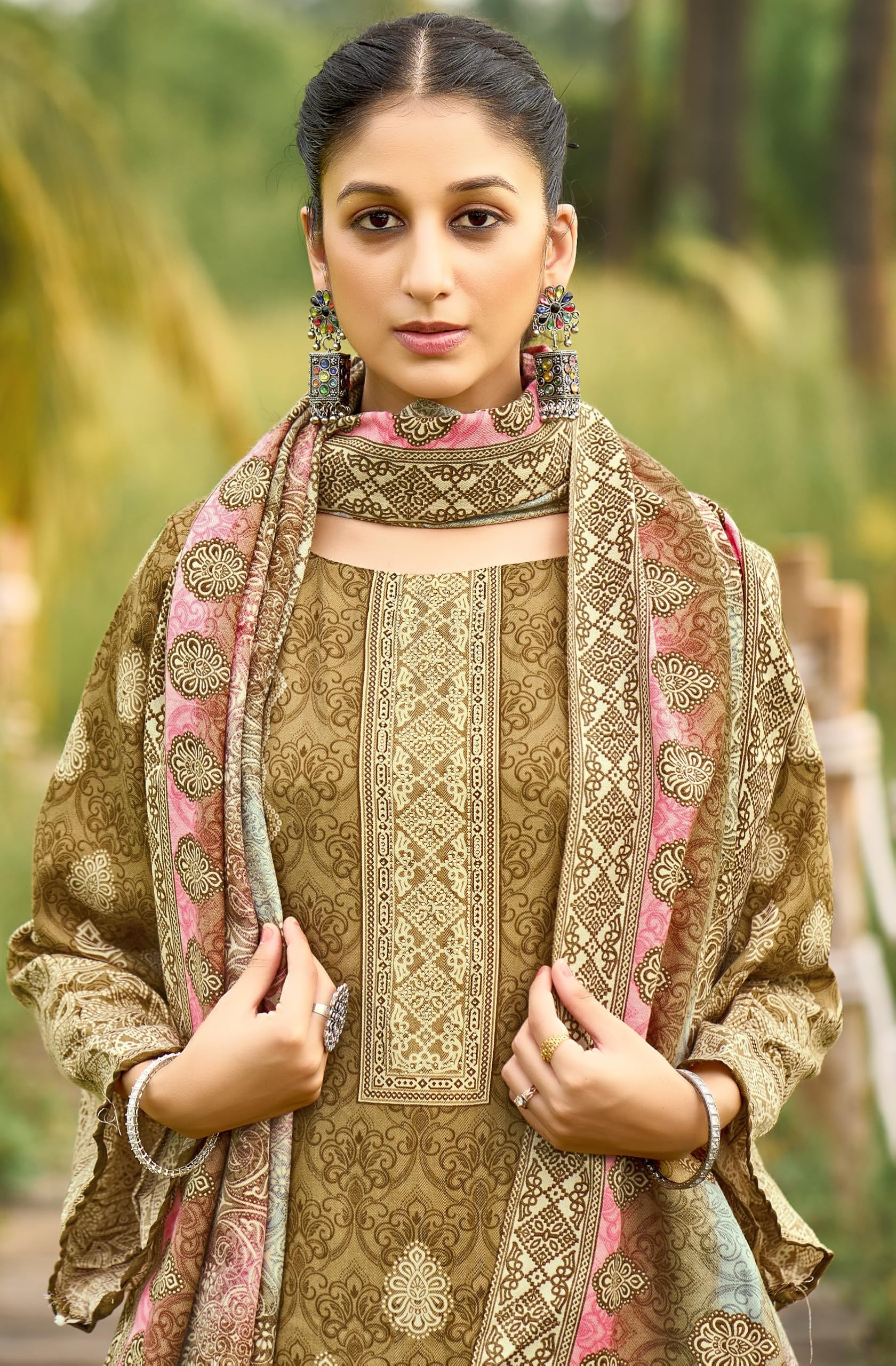 DRAVINAM Trends Women's Unstitched Winter Wear Swaroski Diamond Work Pakistani Woollen Pashmina Salwar Suit Dress Material with Twill Pashmina Printed Shawl Dupatta