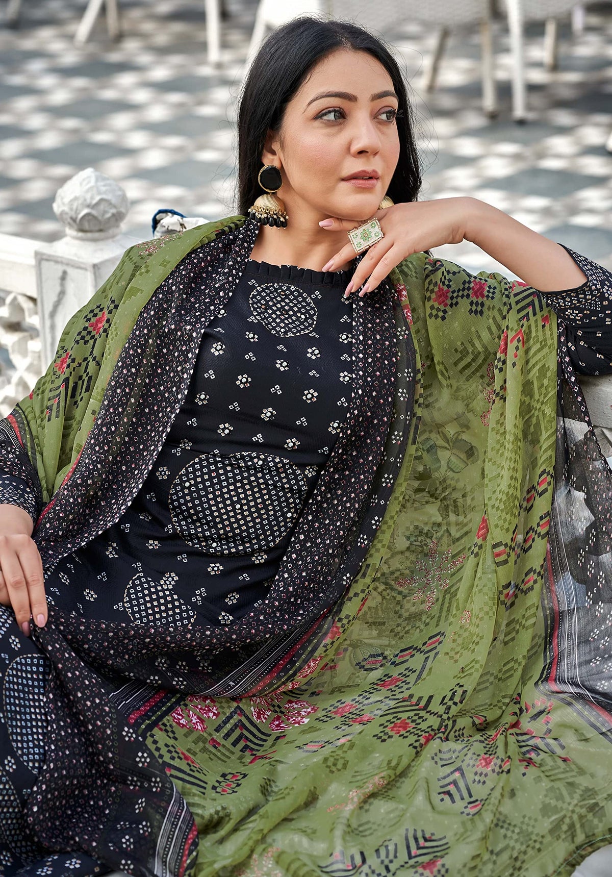 DRAVINAM Trends Women's Unstitched Salwar Suit Dress Material - Pure Cotton Print with Mirror Work Kameez | Plain Bottom |Chiffon Print Dupatta