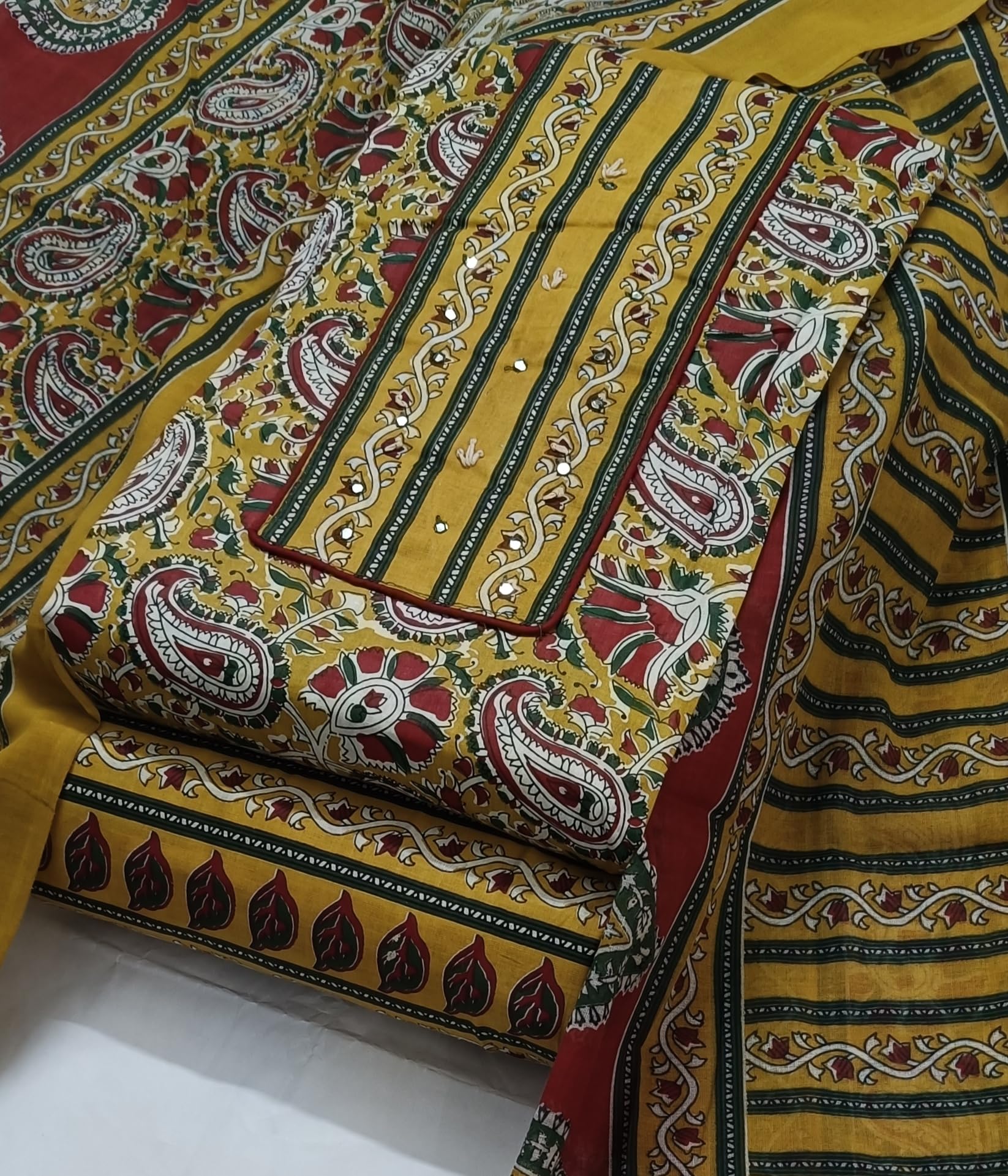 DRAVINAM Trends Women's Cambric Cotton Dress Material | Unstitch Kalamkari Printed Suit Set with Cotton Dupatta