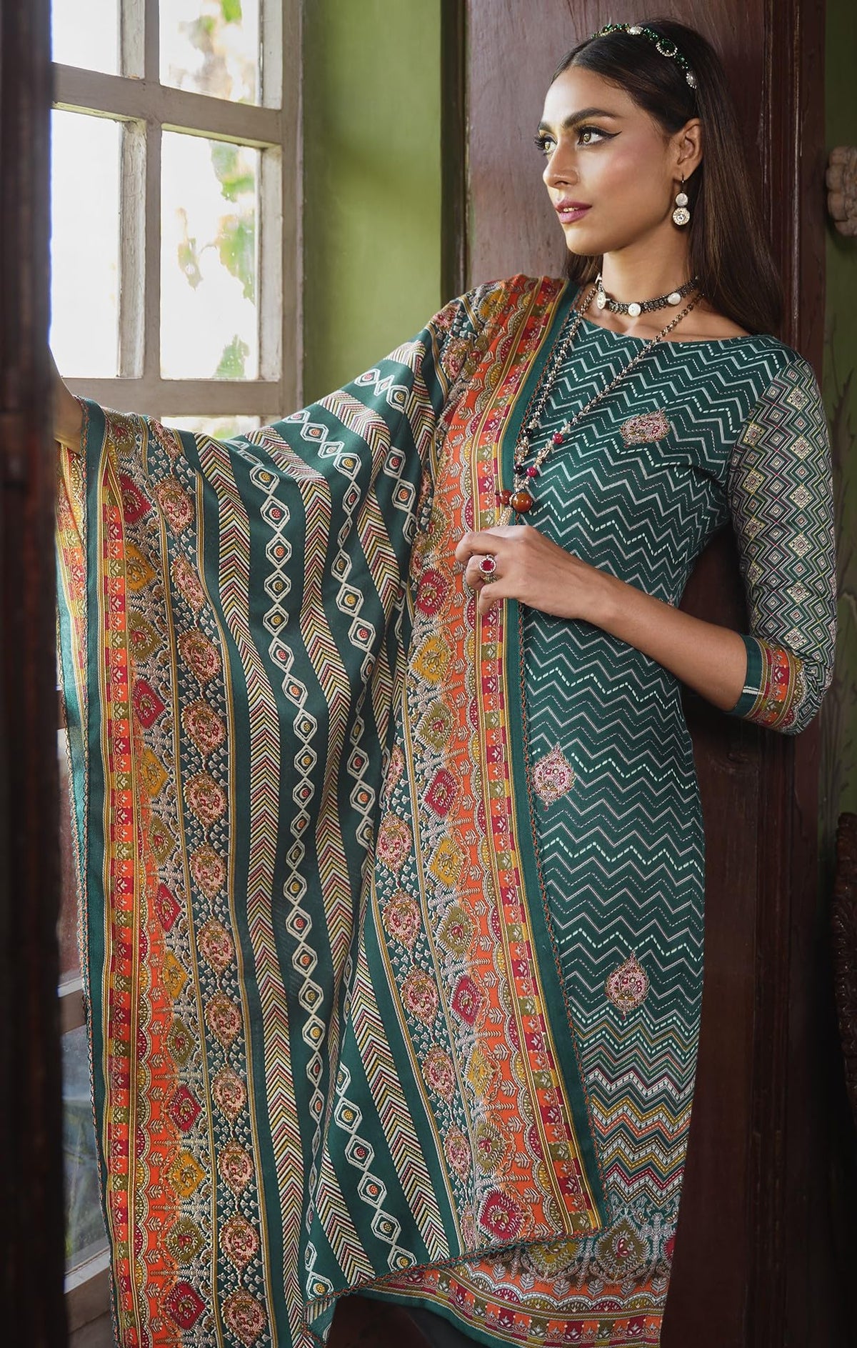 DRAVINAM Trends Women's Unstitched Digital Printed Winter Pure Woollen Pashmina Pakistani Salwar Kameez Suit Dress Materials with Woolen Shawl Dupatta
