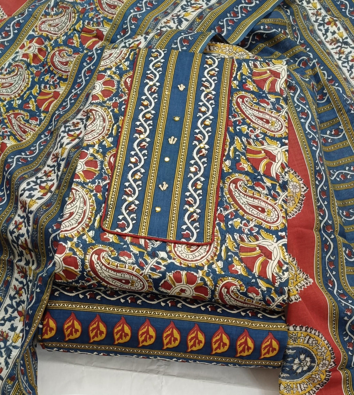 DRAVINAM Trends Women's Cambric Cotton Dress Material | Unstitch Kalamkari Printed Suit Set with Cotton Dupatta