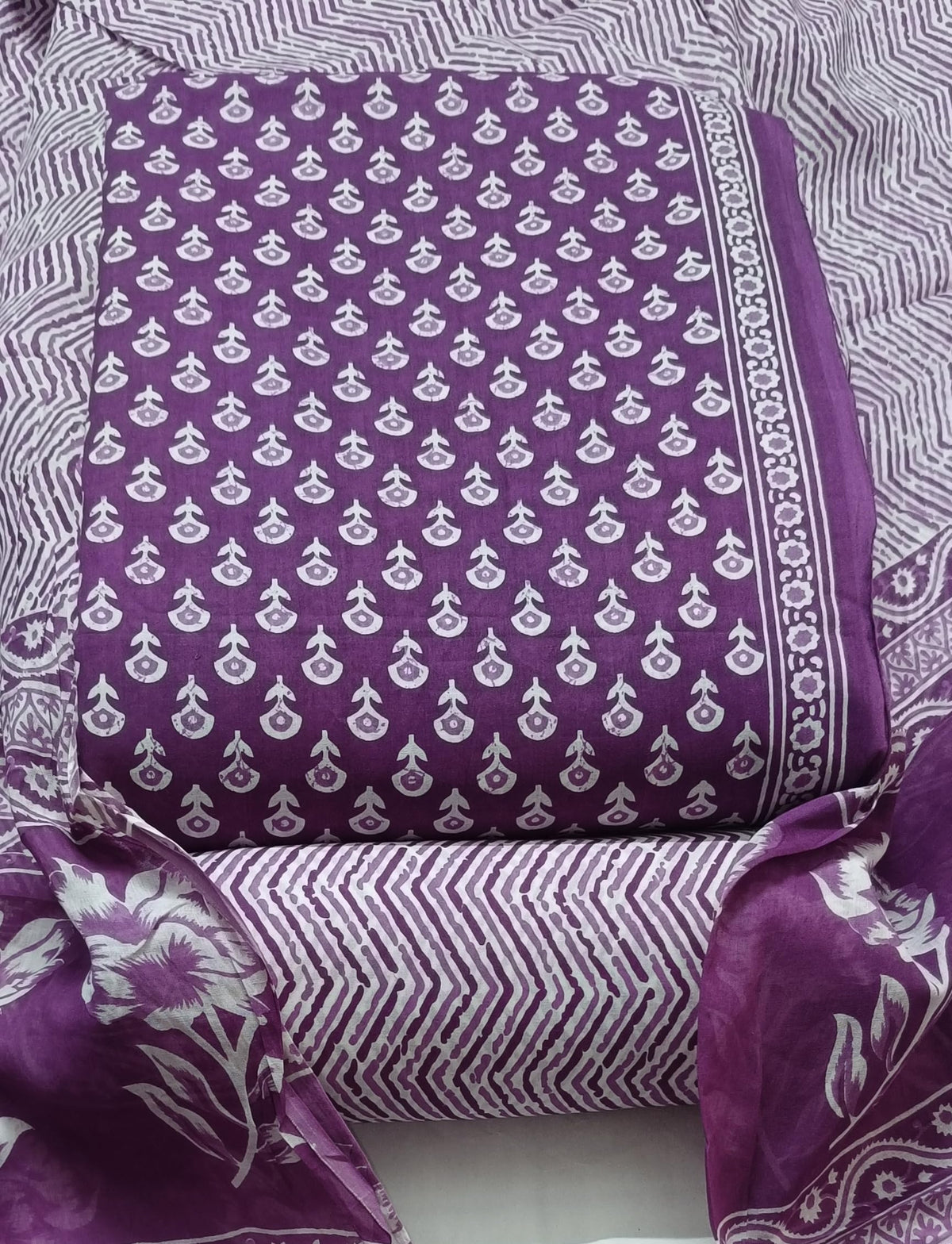DRAVINAM Trends Jaipuri Print Cambric Cotton Unstitched Salwar Suit Dress Material for Women with Mulmul Cotton Dupatta