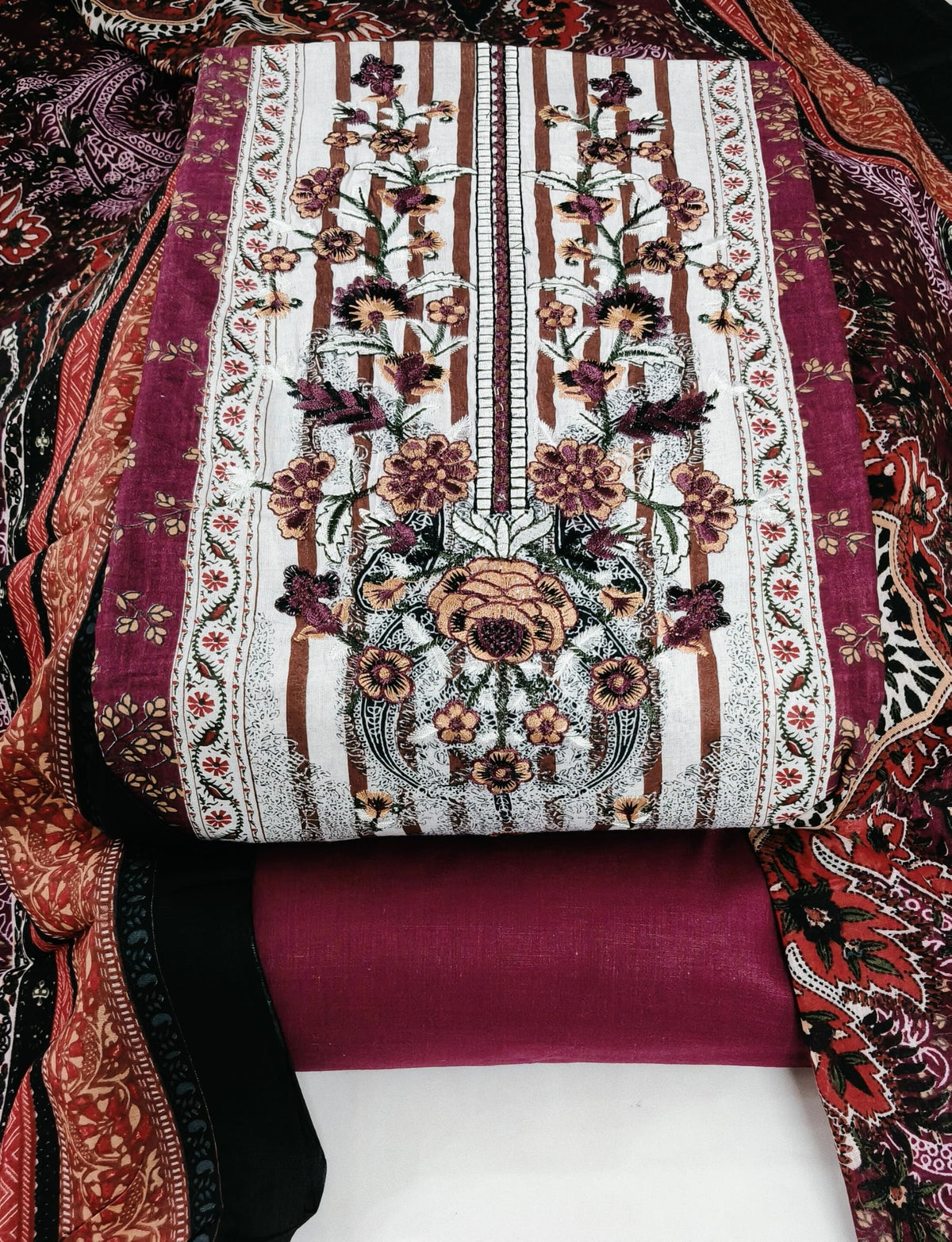 DRAVINAM Trends Women's Pure Cotton Unstitched Salwar Suit Dress Material Set | Pakistani Prints with Embroidery I Mulmul Dupatta