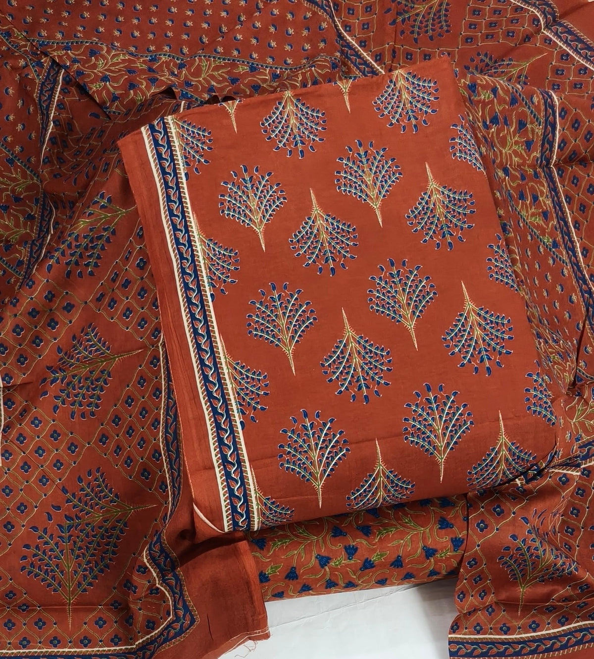 DRAVINAM Trends Jaipuri Print Cambric Cotton Unstitched Salwar Suit Dress Material for Women with Mulmul Cotton Dupatta