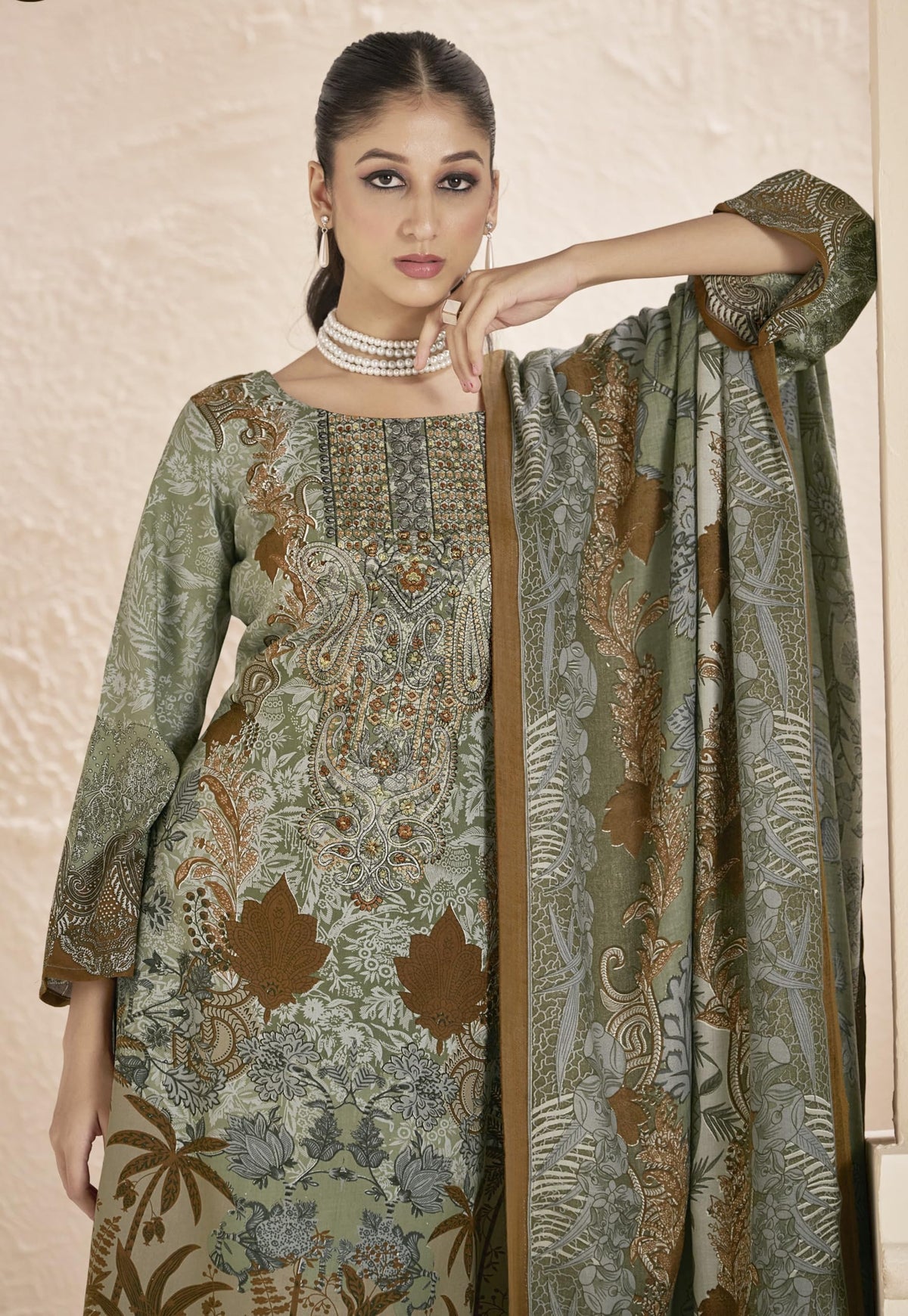 DRAVINAM Trends Pure Viscose Pashmina Unstitched Winter wear Three Piece Dress Material Set with Heavy Embroidery Work – Top, Shawl Dupatta and Bottom