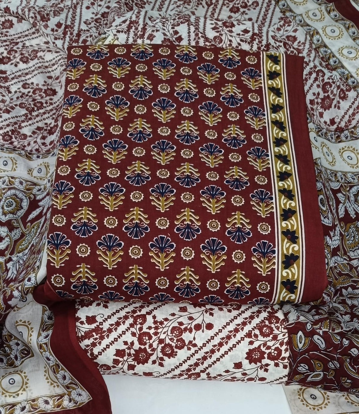 DRAVINAM Trends Jaipuri Print Cambric Cotton Unstitched Salwar Suit Dress Material for Women with Mulmul Cotton Dupatta