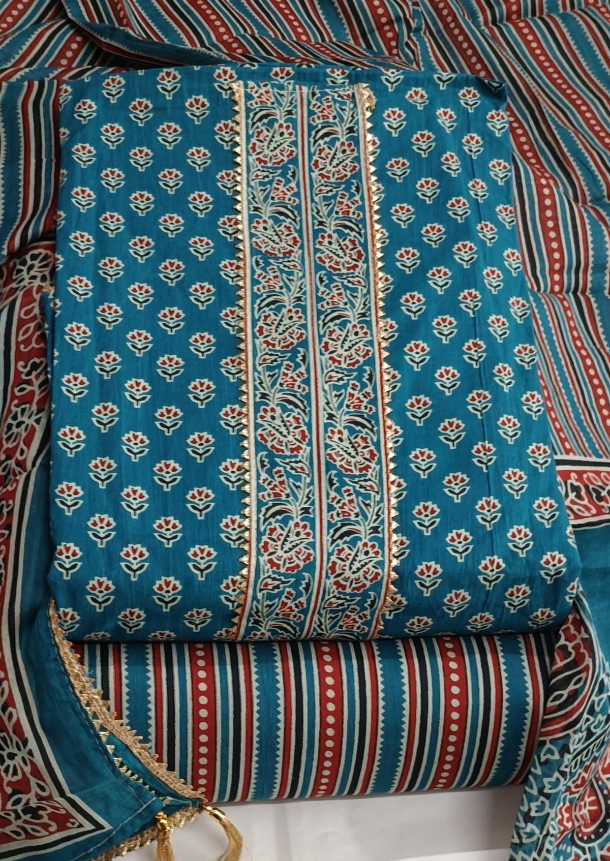 DRAVINAM Trends Women's Jaipuri Printed Embroidered and Hand Work Premium Cambric Cotton Unstitched Salwar Suit Dress Material with Mulmul Cotton Dupatta