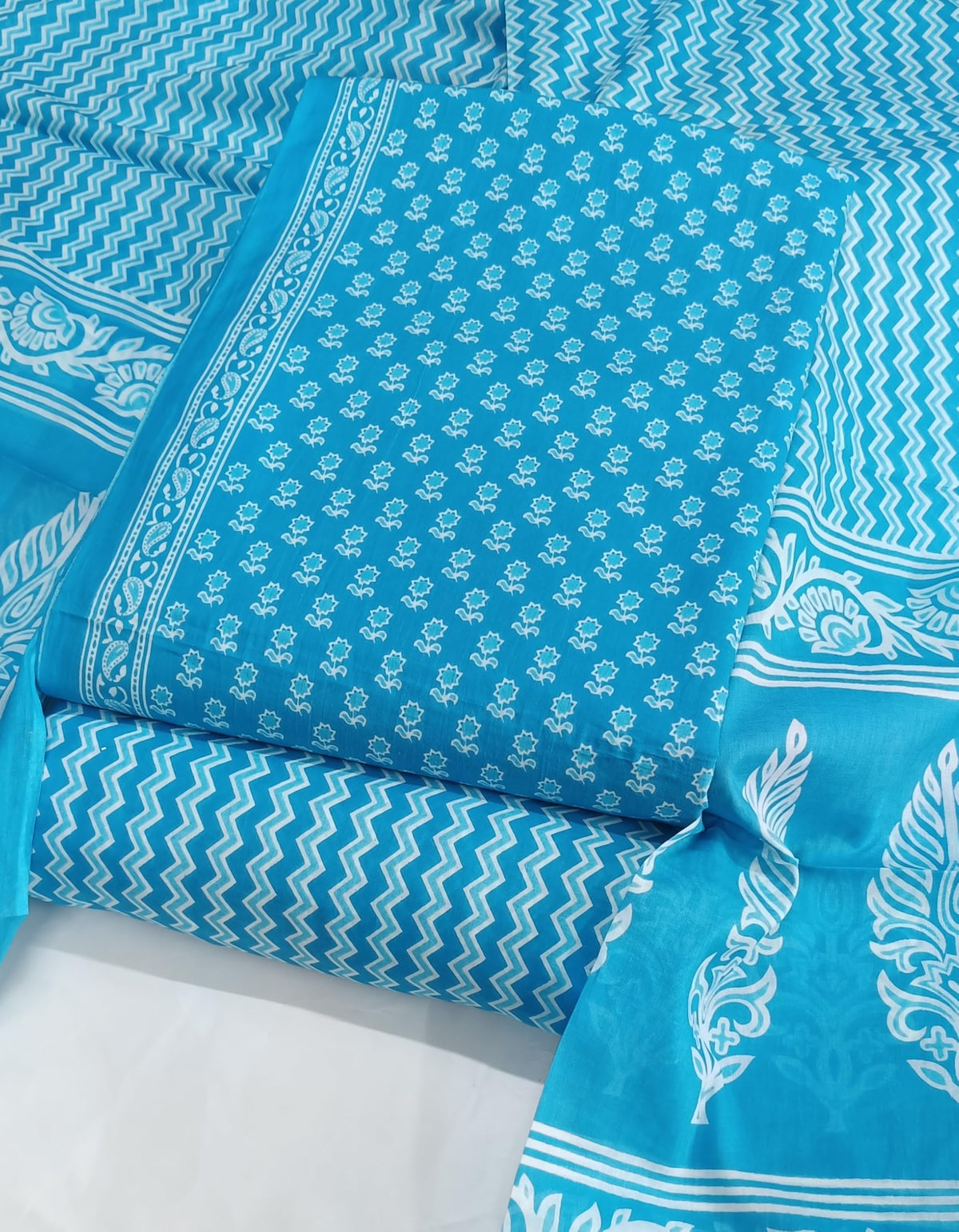 DRAVINAM Trends Jaipuri Print Cambric Cotton Unstitched Salwar Suit Dress Material for Women with Mulmul Cotton Dupatta