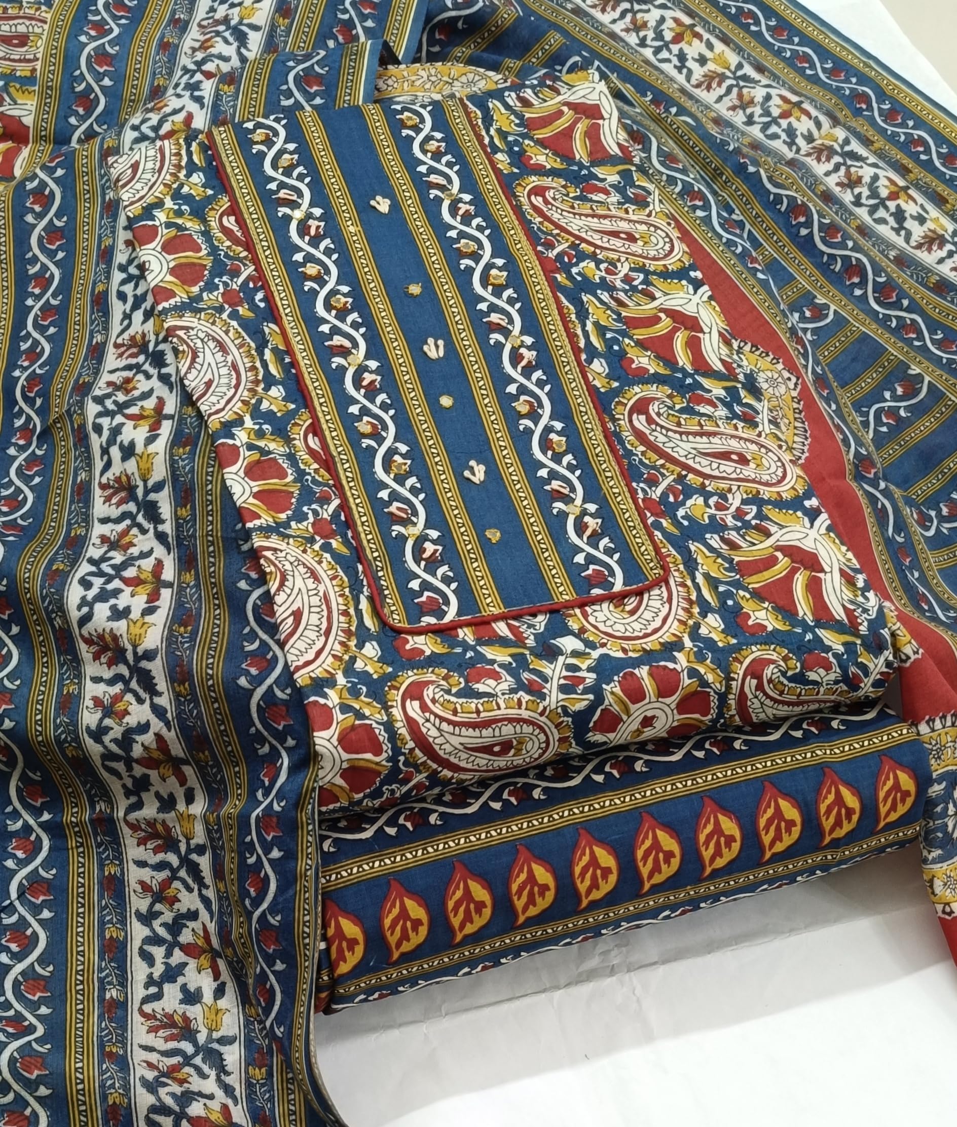 DRAVINAM Trends Women's Cambric Cotton Dress Material | Unstitch Kalamkari Printed Suit Set with Cotton Dupatta