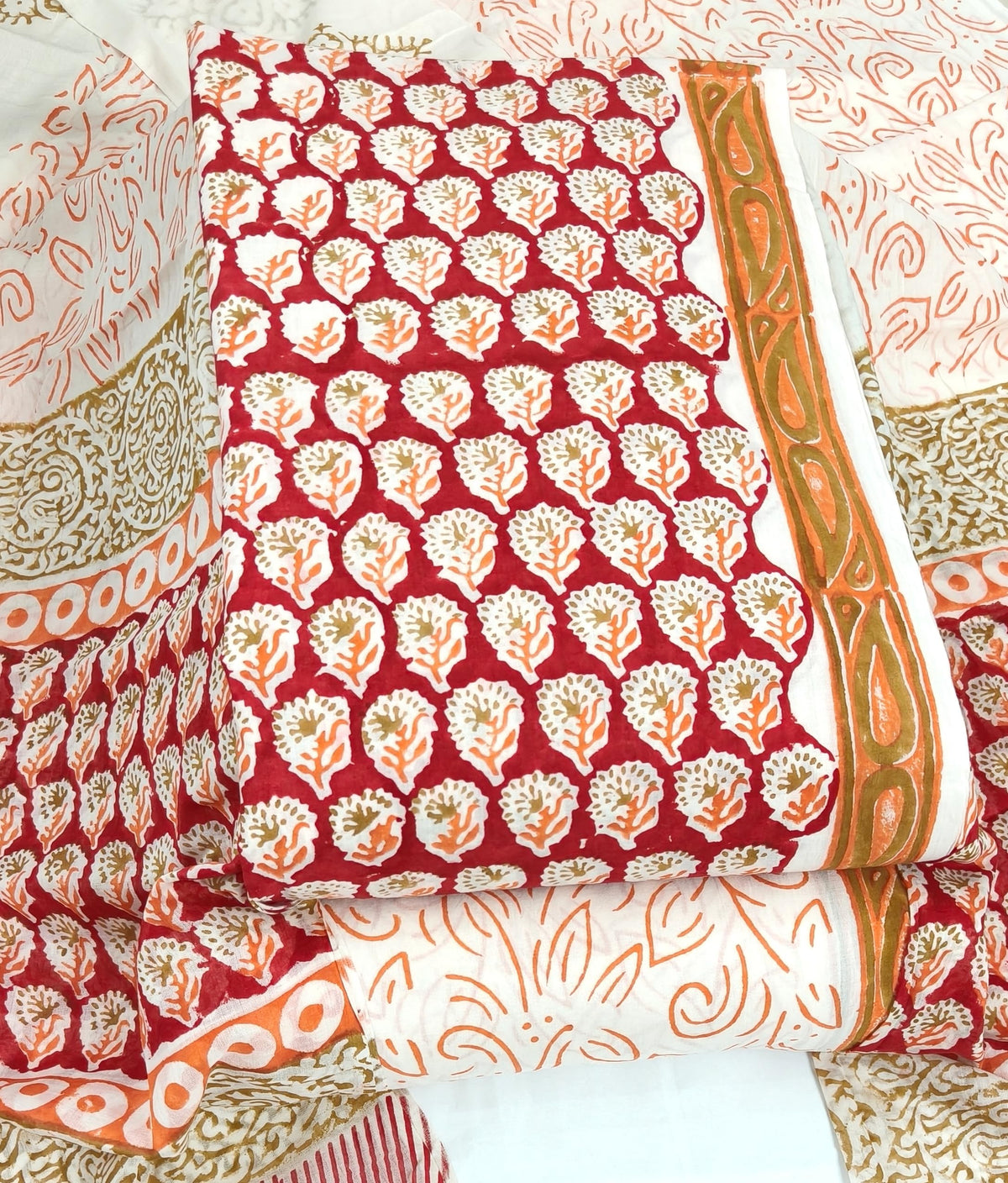 DRAVINAM Trends Hand Block Print Jaipuri Cambric Unstitched Cotton Suit Dress Material for Women with Mulmul Cotton Hand Printed Dupatta