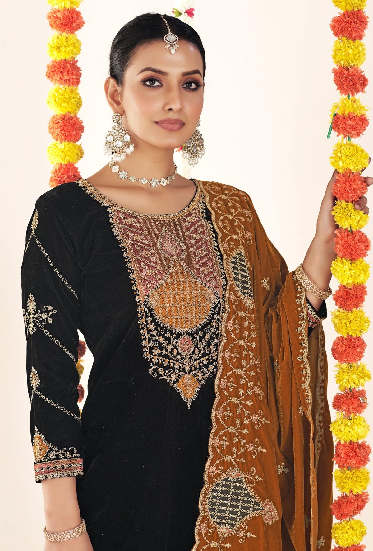 DRAVINAM Trends Women's Unstitch Premium Velvet Fancy Embroidery Winter Wear Salwar Suit Material With Unstitch Bottoms and Piping Dupatta
