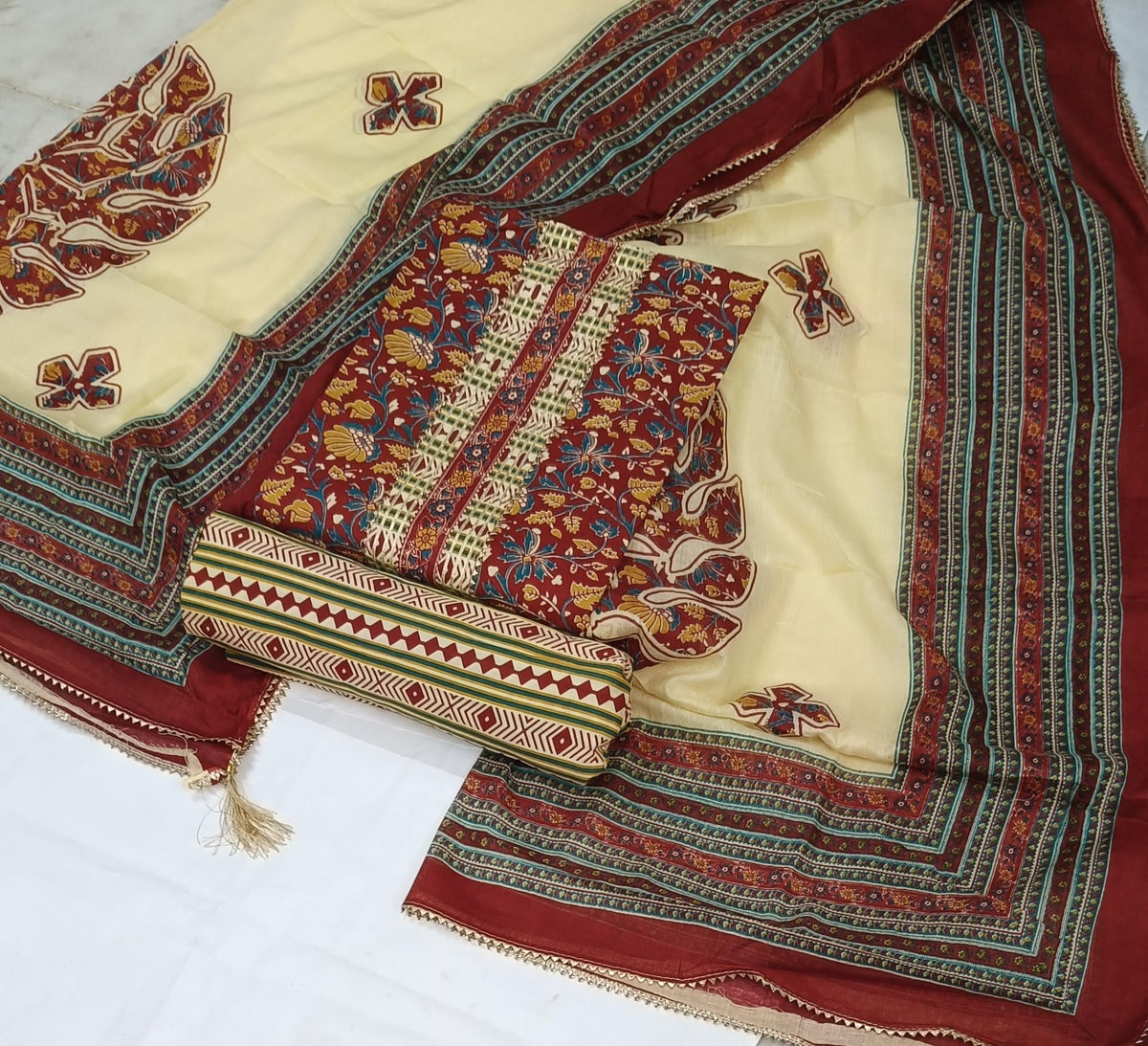 DRAVINAM Trends Women's Jaipuri Printed Embroidered and Hand Work Premium Cambric Cotton Unstitched Salwar Suit Dress Material with Mulmul Cotton Dupatta