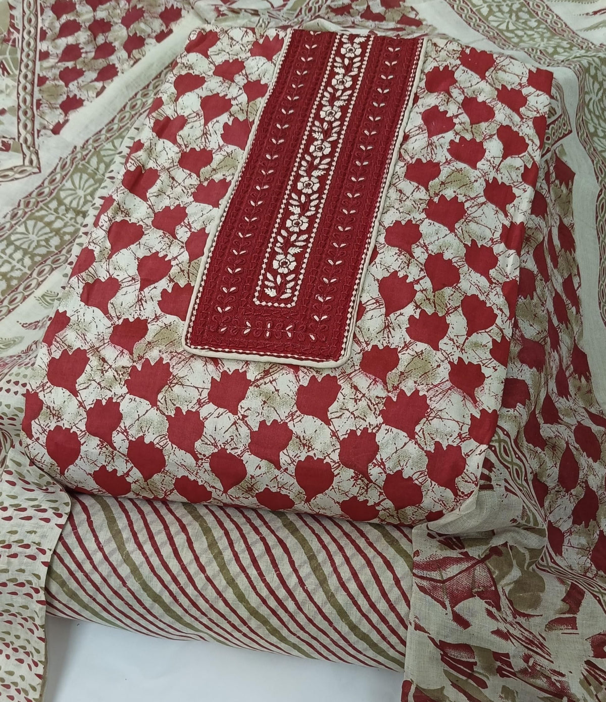DRAVINAM Trends Women's Cambric Cotton Dress Material | Unstitch Printed Suit Set with Cotton Dupatta