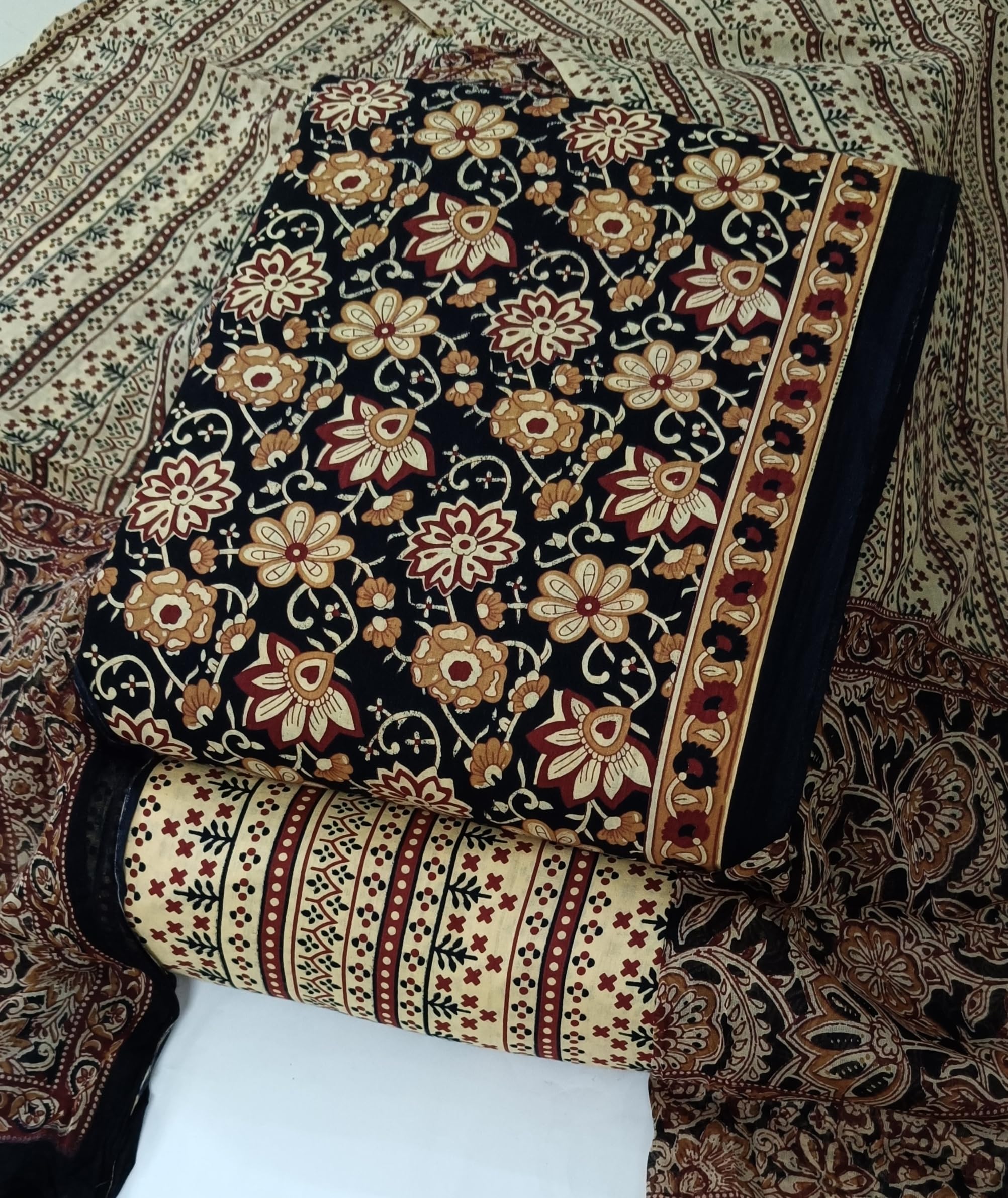 DRAVINAM Trends Jaipuri Print Cambric Cotton Unstitched Salwar Suit Dress Material for Women with Mulmul Cotton Dupatta