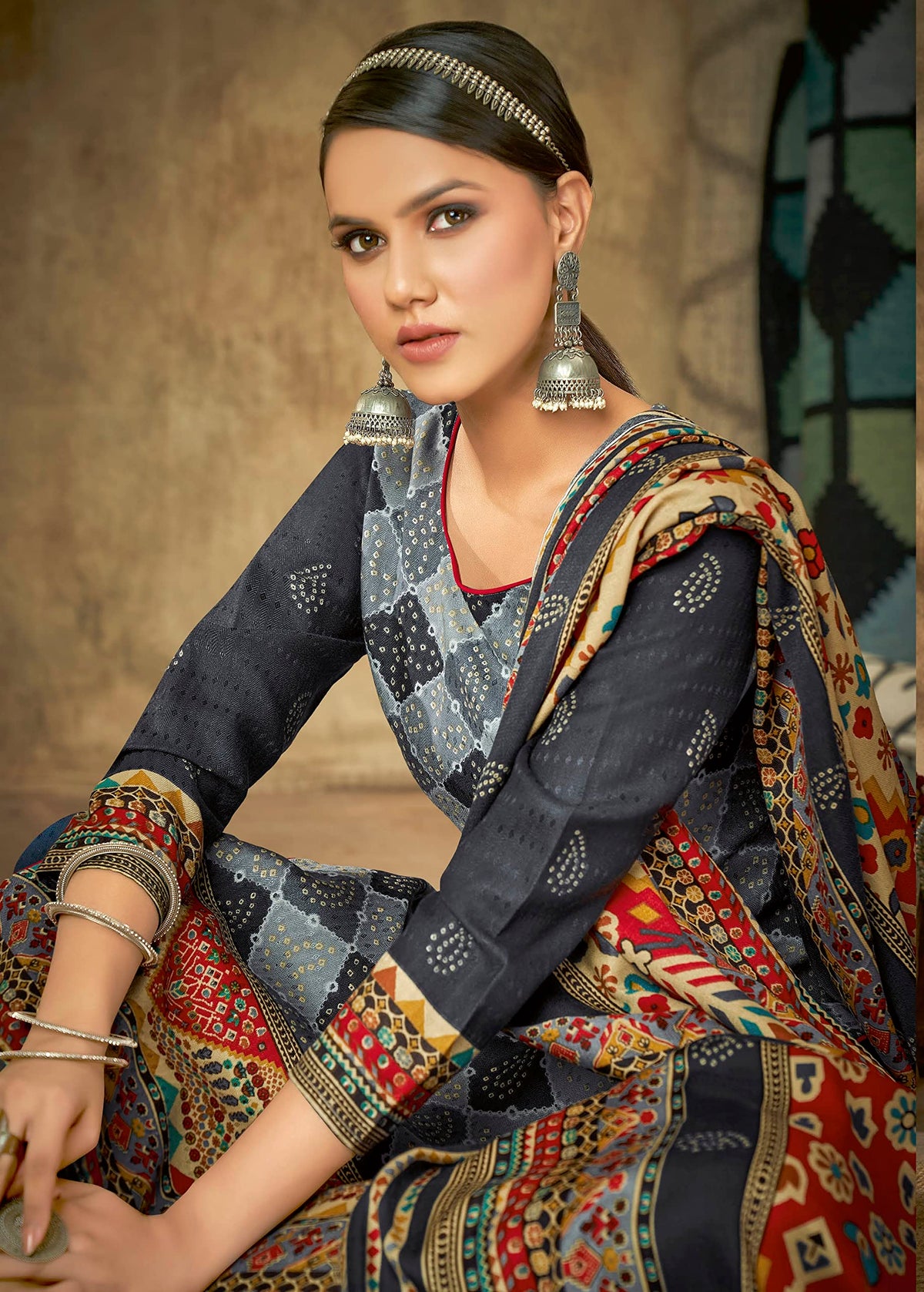 DRAVINAM Trends Women's Pure Wool Pashmina Swaroski Diamond Work Printed Salwar Suit Dress Material with Pure Wool Pashmina Printed Shawl Dupatta (Black)