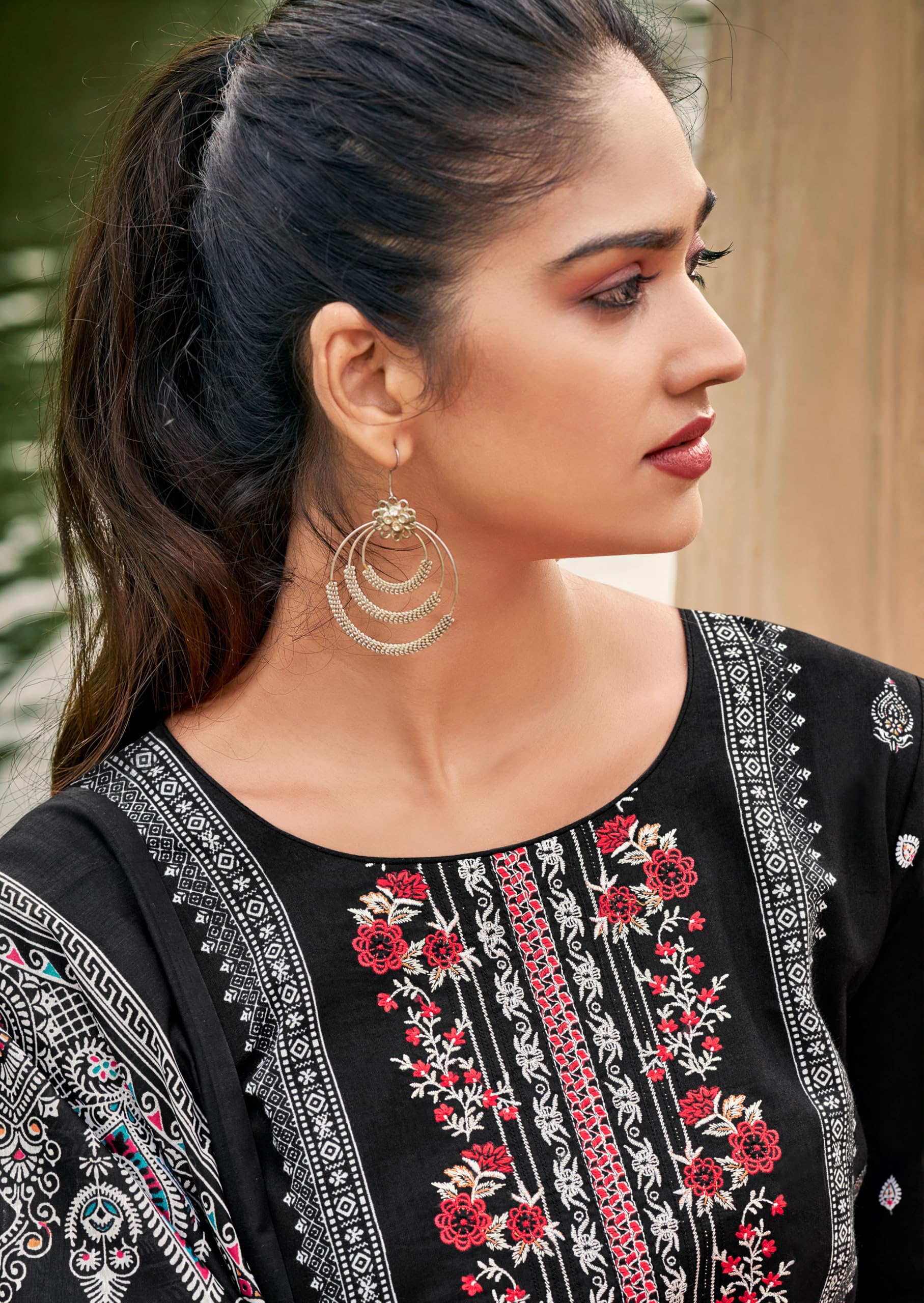 DRAVINAM Trends Women's Pakistani Print Embroidered Unstitcehd Pure Cambric Cotton Salwar Suit Dress Materials with Pure Cotton Printed Dupatta