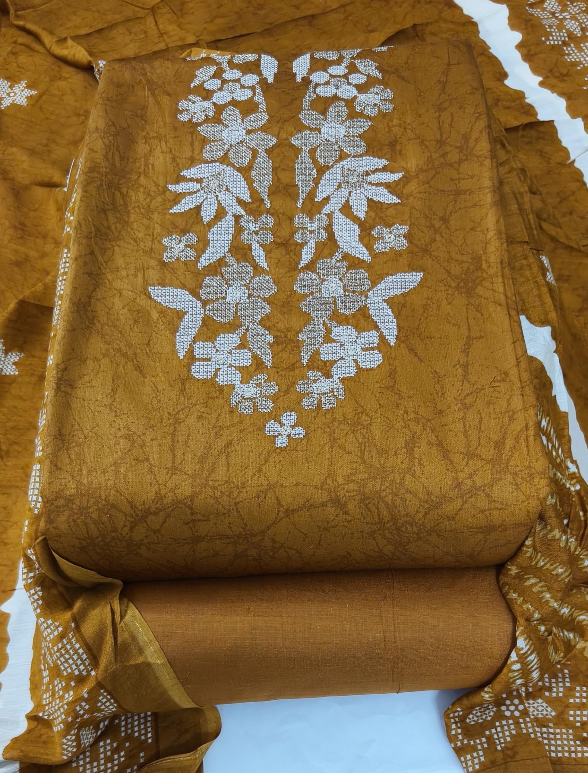 DRAVINAM Trends Women's Pure Cotton Embroidered Unstitched Dress Material with Printed Muslin Dupatta