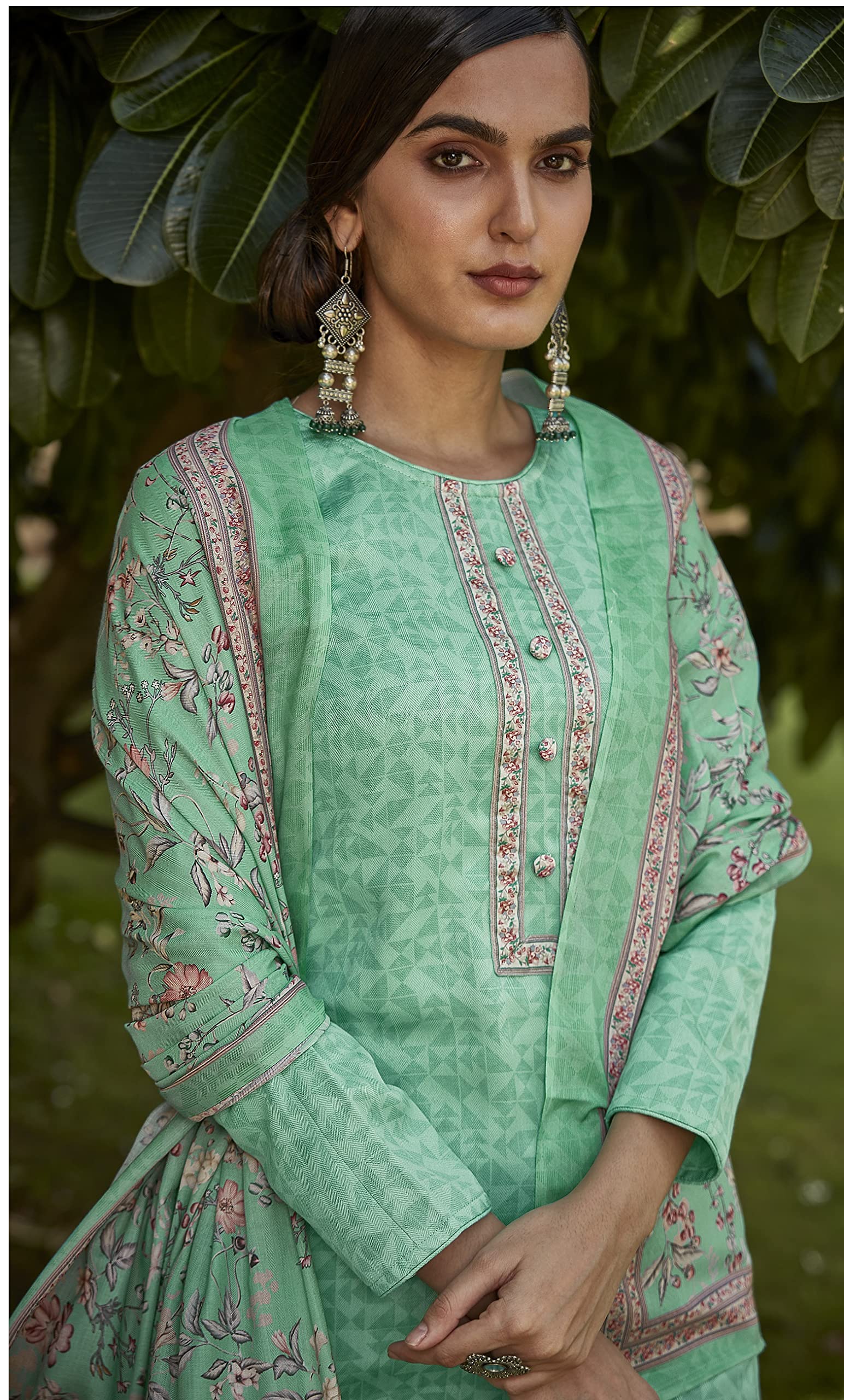 DRAVINAM Trends Women's Unstitched digital Print Embroidered Pure Woollen Pashmina Salwar Suit Dress Material with printed woolen shawl dupatta (Cream)